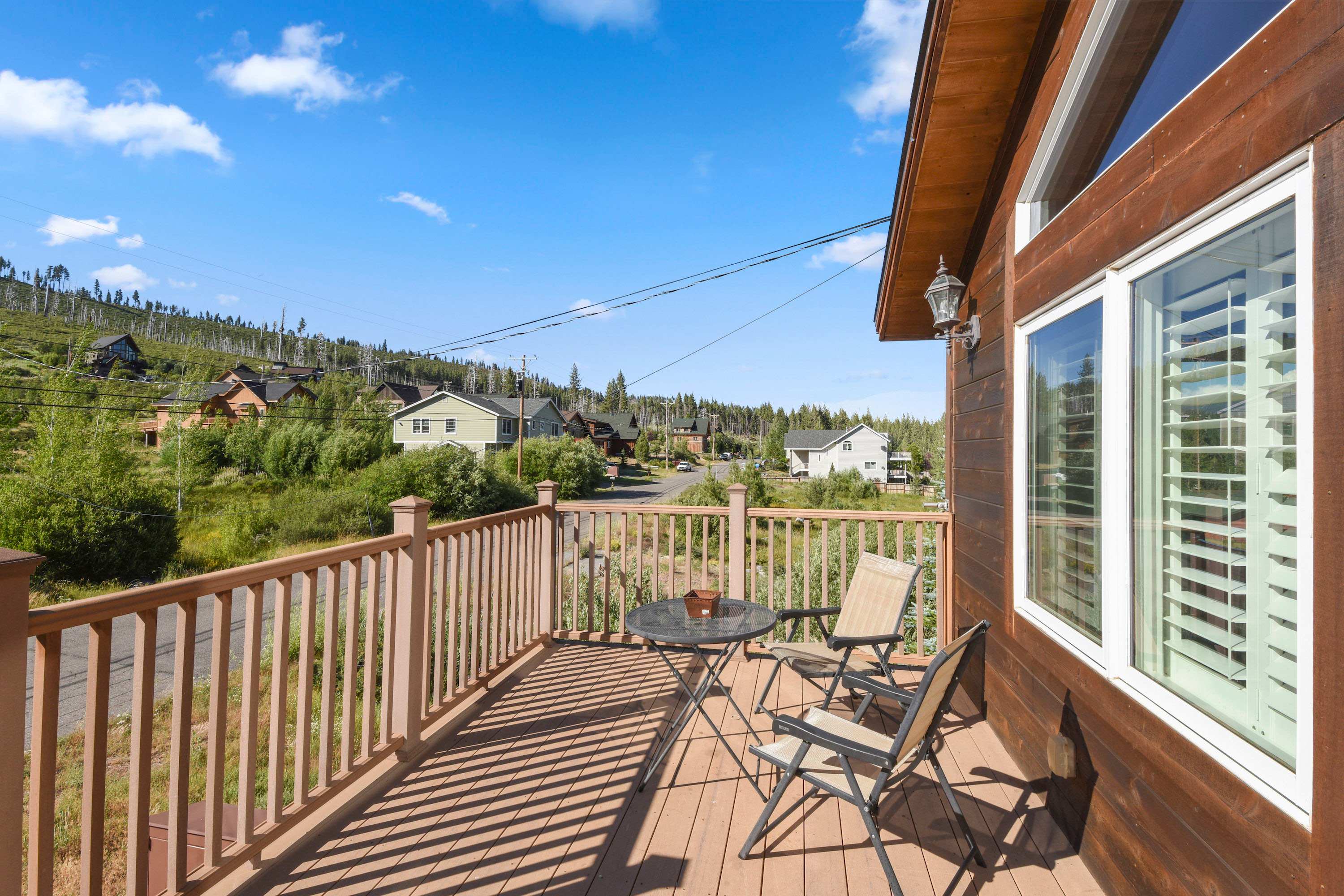 Mule Meadows - Classy, Split level South Tahoe home! 6