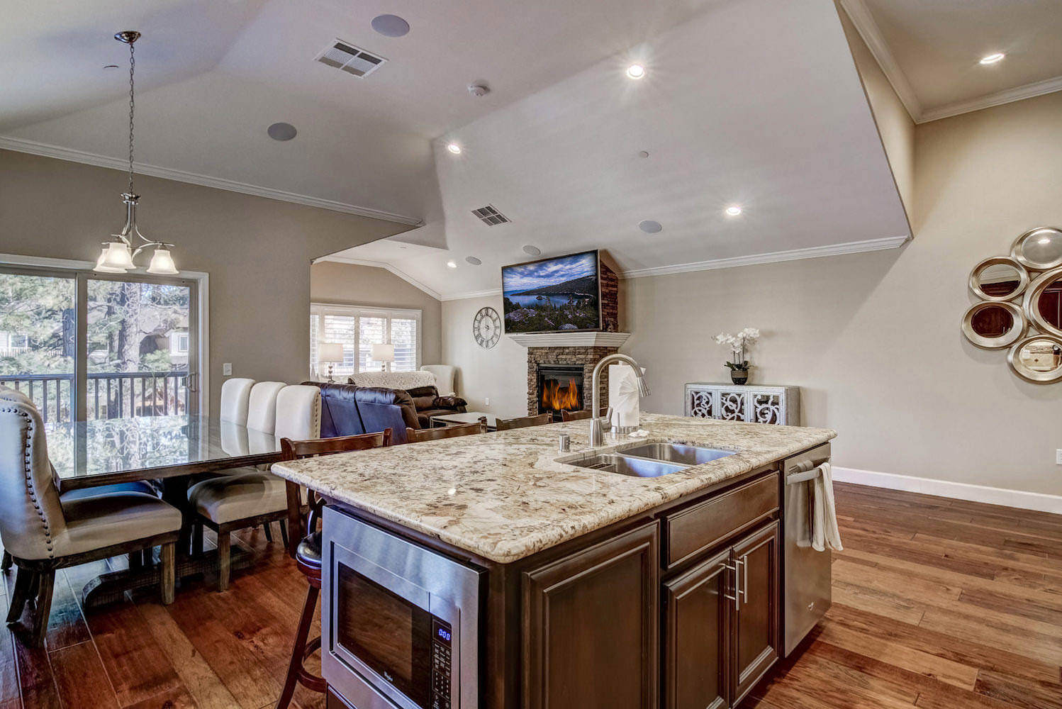 Tahoe Woods Heavenly - Walk to beach & Gondola 8