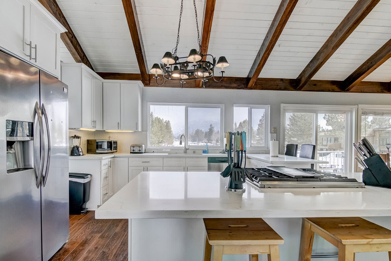 Lucerne Lake House - Ski Lease 30plus Days!