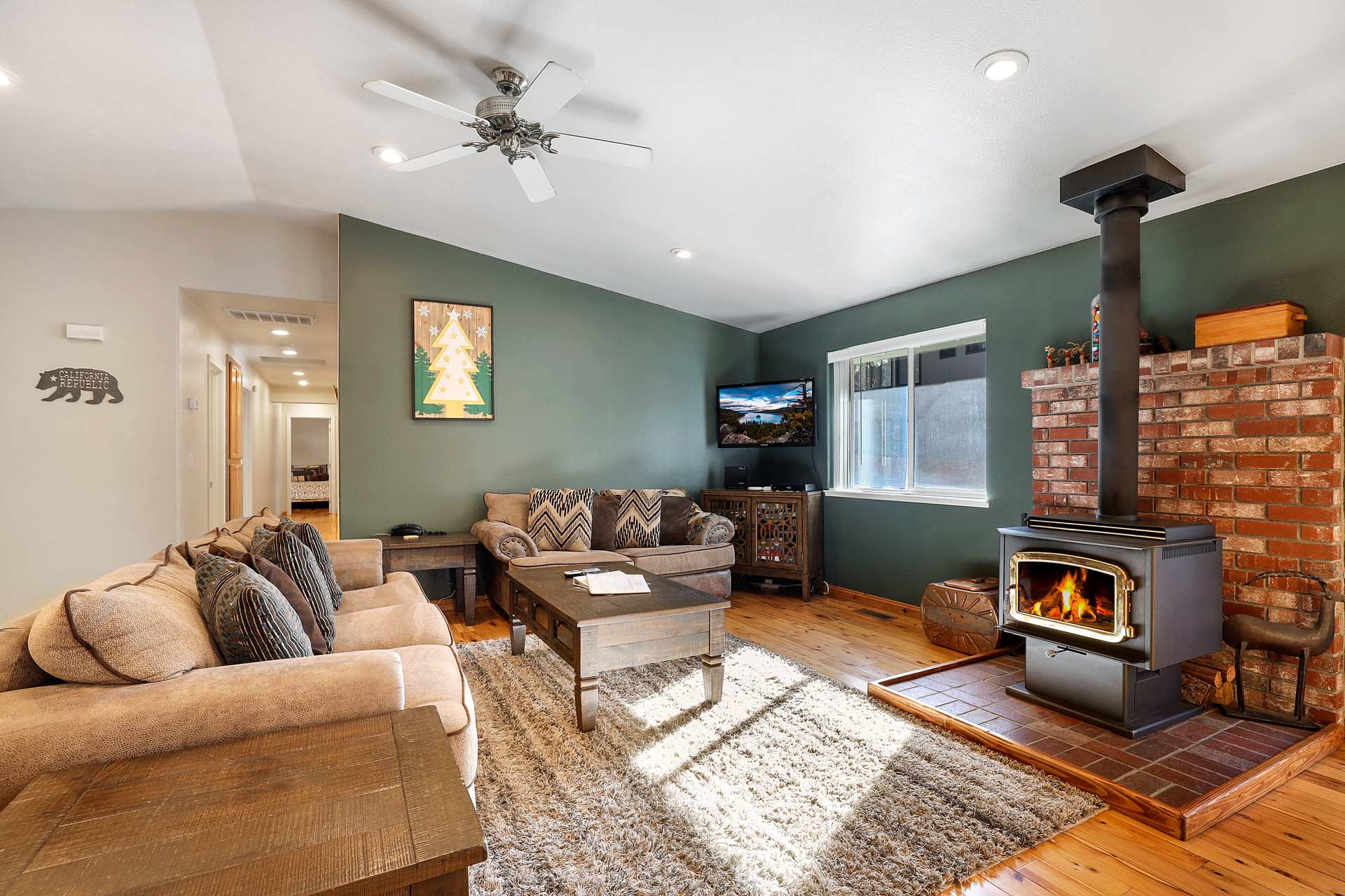 Tahoe Frost - Air conditioned 4 bedroom Tahoe home 8