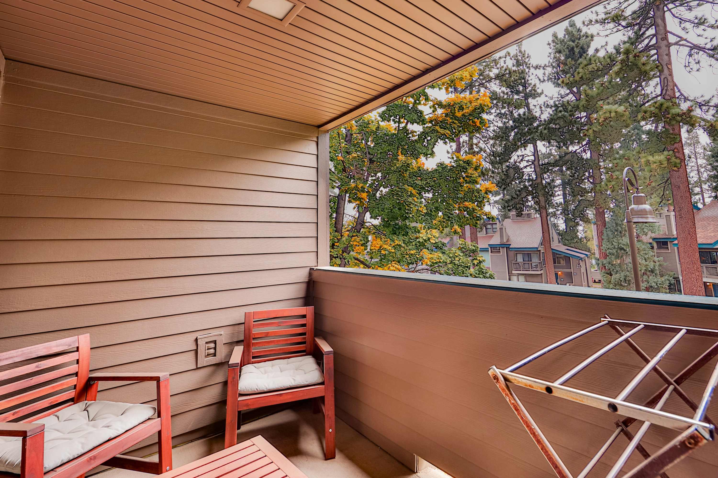 Lakeland Getaway - Walk to Lake! 5