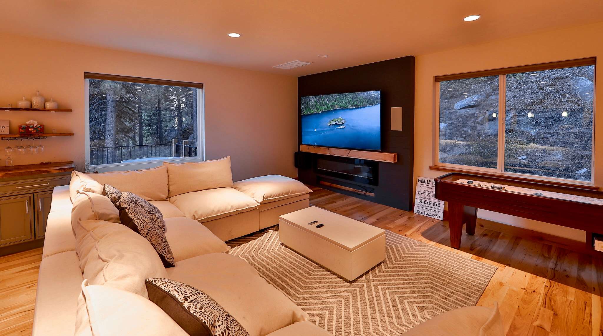 The Elevator House - Sleeps 10! 8