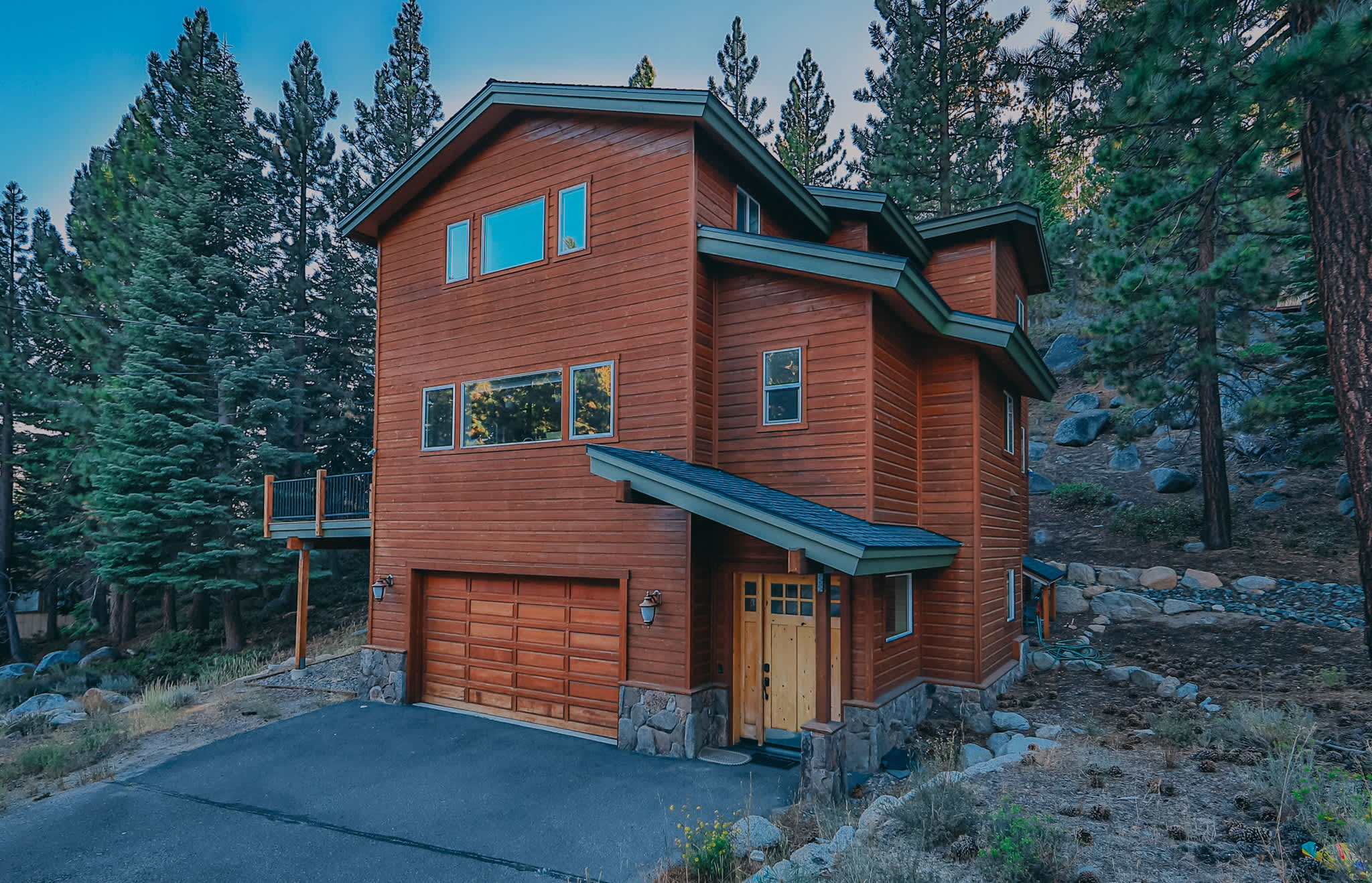 The Elevator House - Sleeps 10! 5