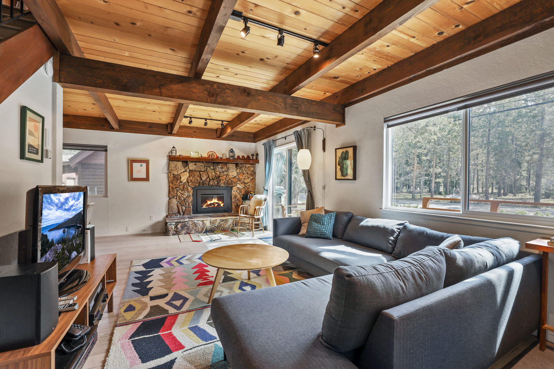 Christmas Valley Chalet - Tahoe Adventure Awaits!