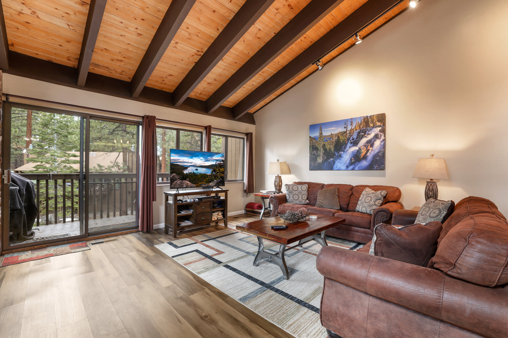 Heavenly Haven - Hot Tub and Seasonal HOA Pool 7