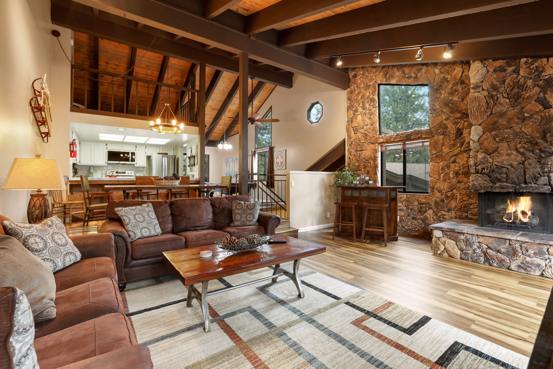 Heavenly Haven - Hot Tub and Seasonal HOA Pool