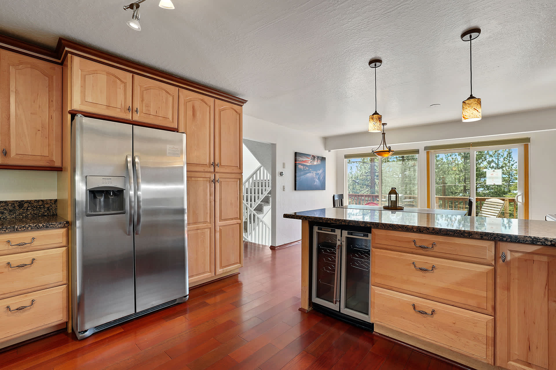 Hall Court Manor - Hot tub, Pet Friendly, Pool Table! 8