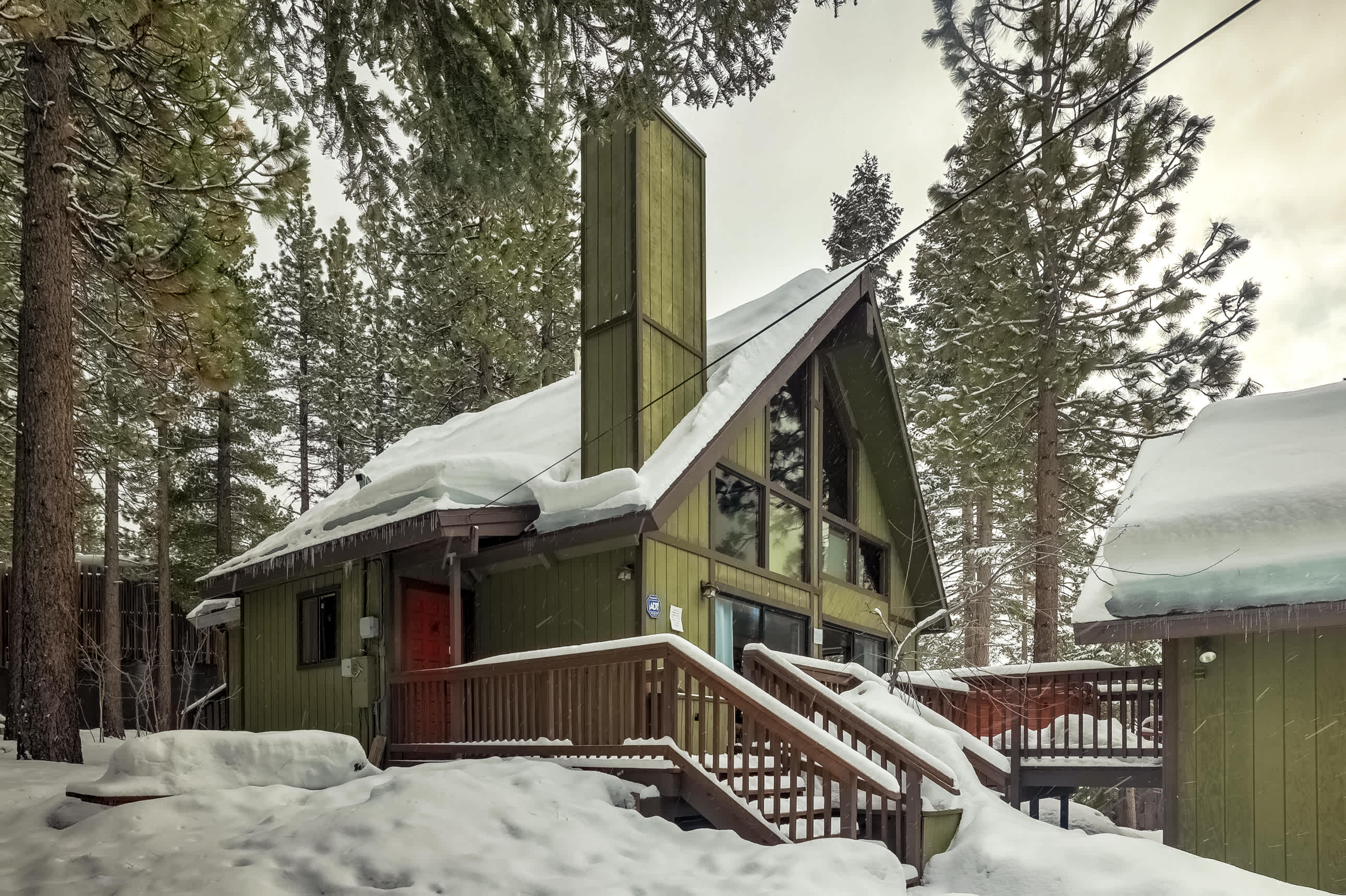 Cold Creek Chalet - Hot tub & Movie Room 7