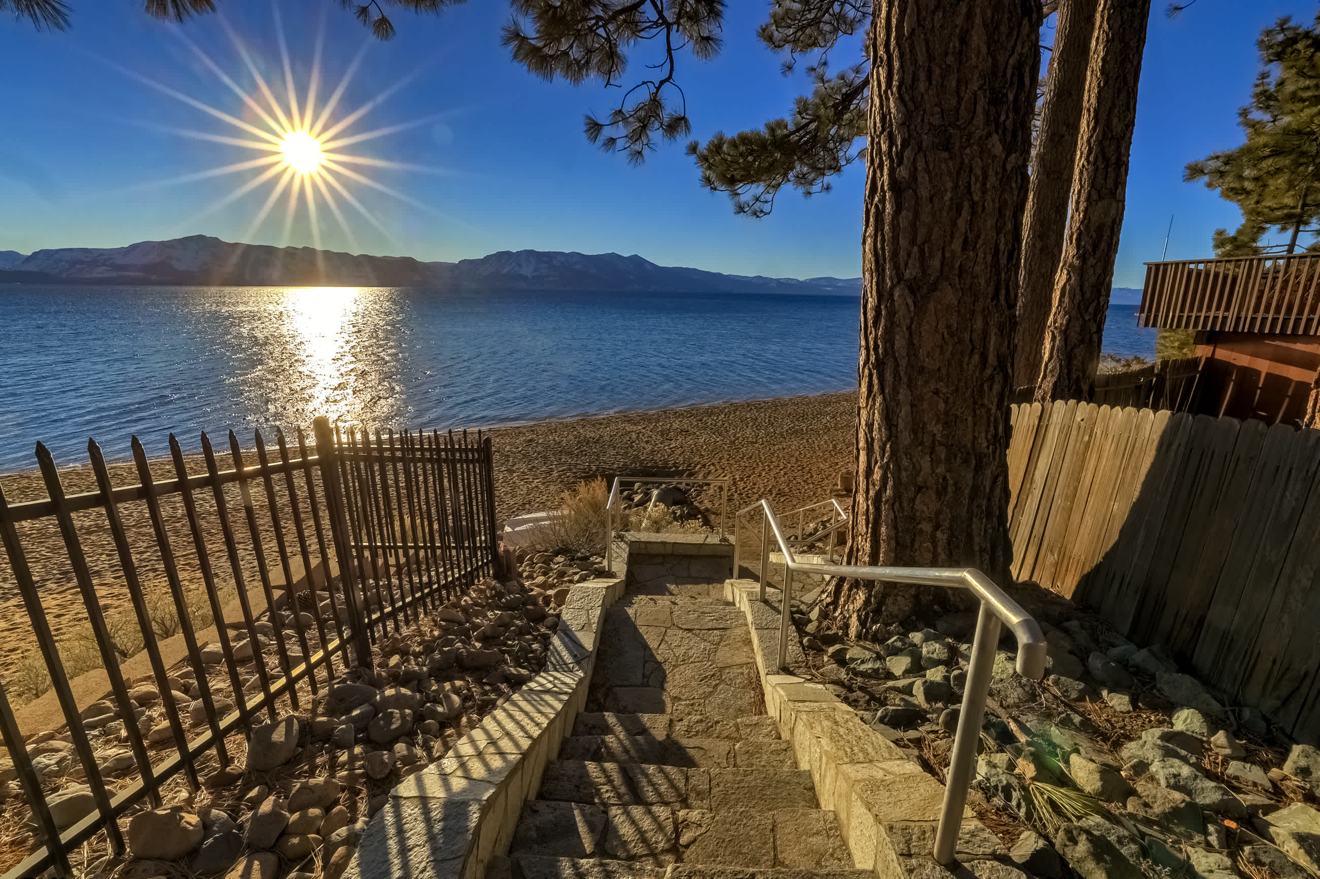 Singing Pines in Marla Bay - Walk to Lake!