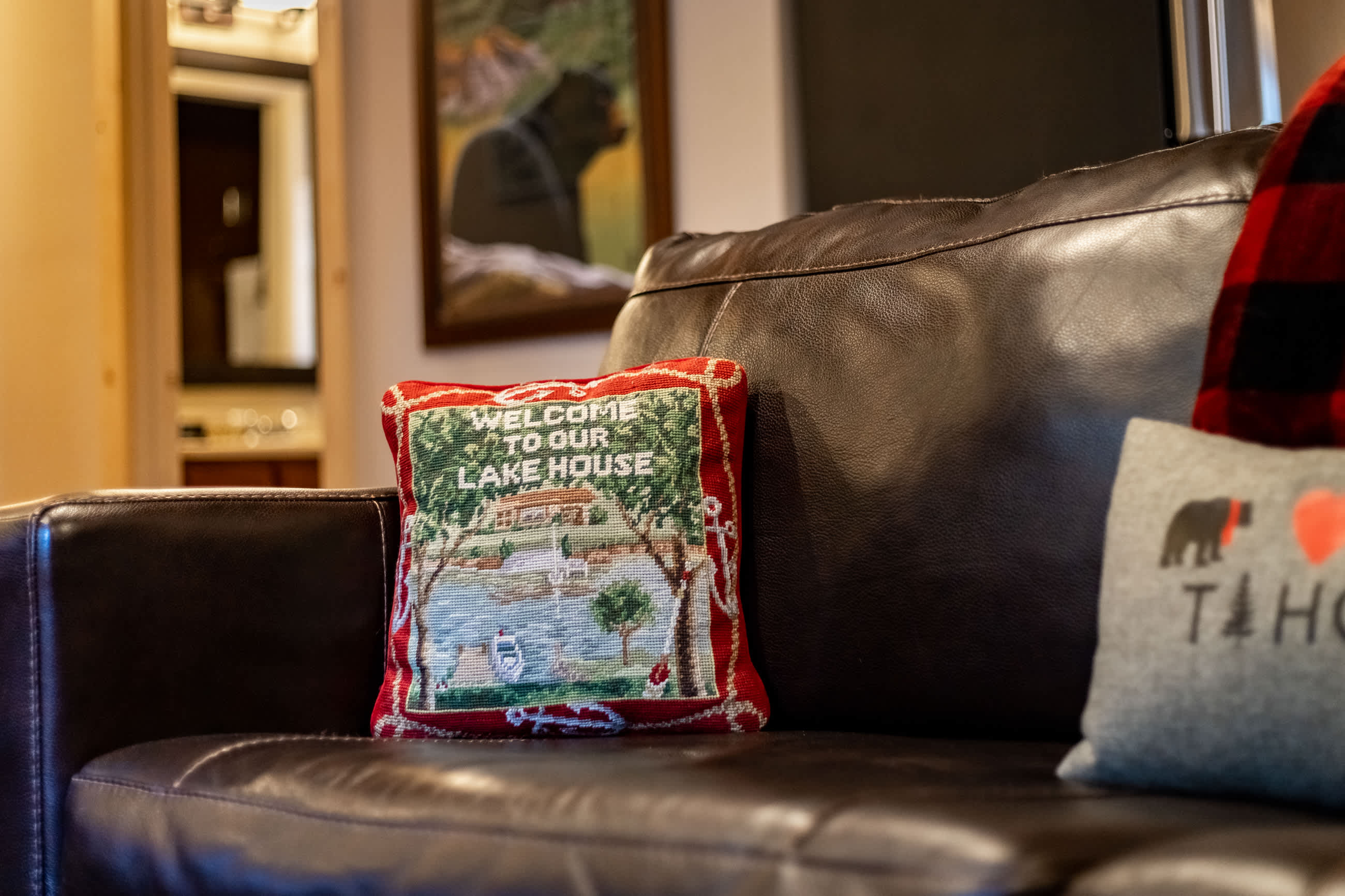 Come Snuggle Up at Cozy Bear Cabin! 7