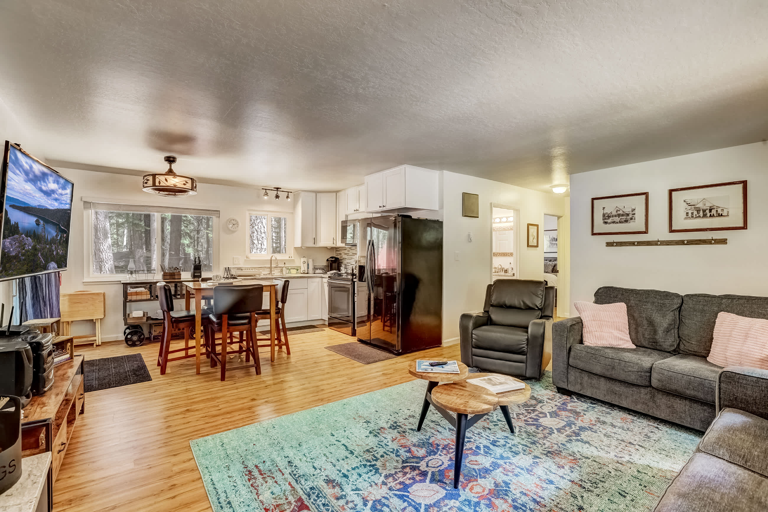 Coziness Cabin - Cute little cabin in the Tahoe woods! 6