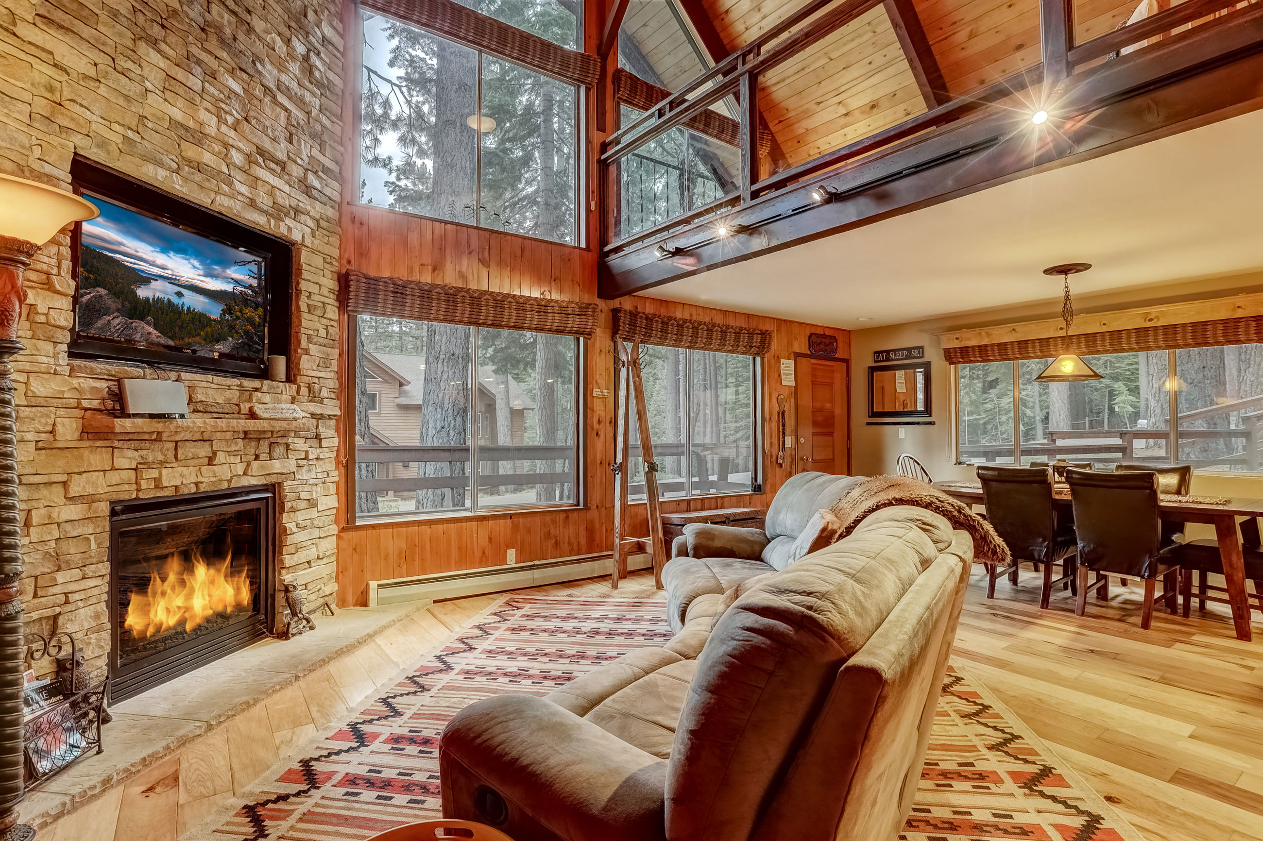 Woodland Escape - Cute Little Cabin in the Woods! 7