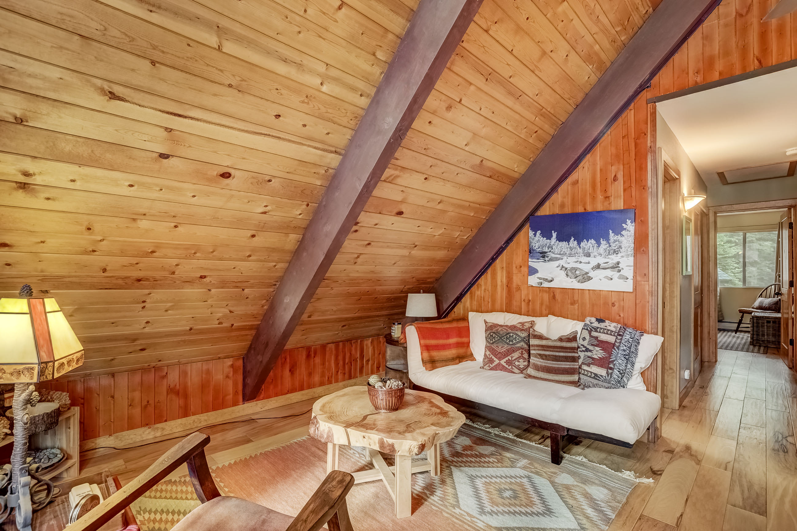 Woodland Escape - Cute Little Cabin in the Woods! 4