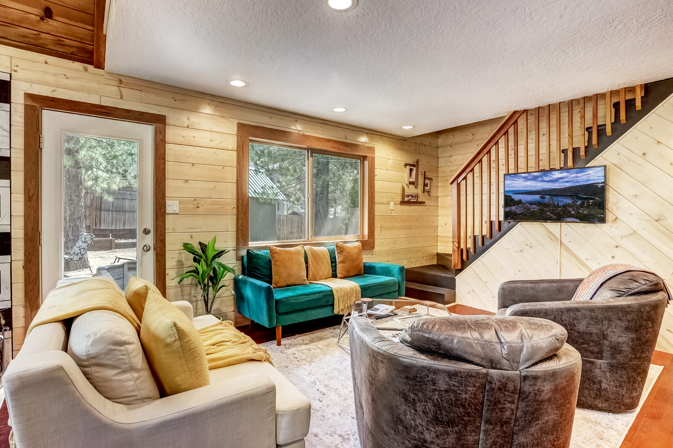 Rustic Haven - Hot tub & Pet friendly 6