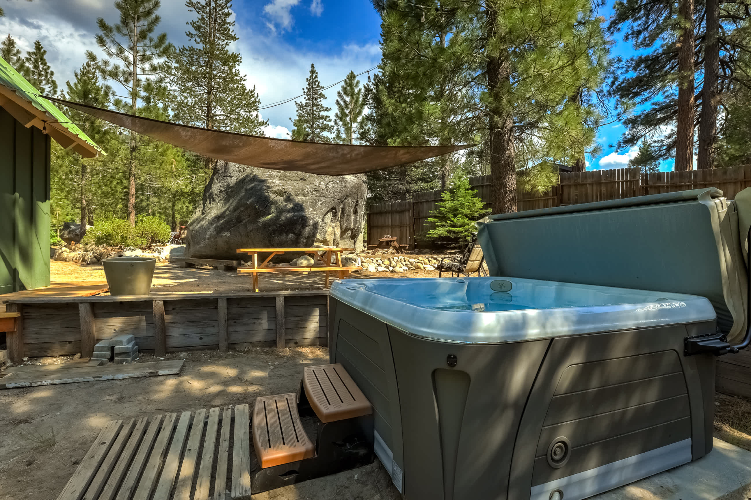 Rustic Haven - Hot tub & Pet friendly 5
