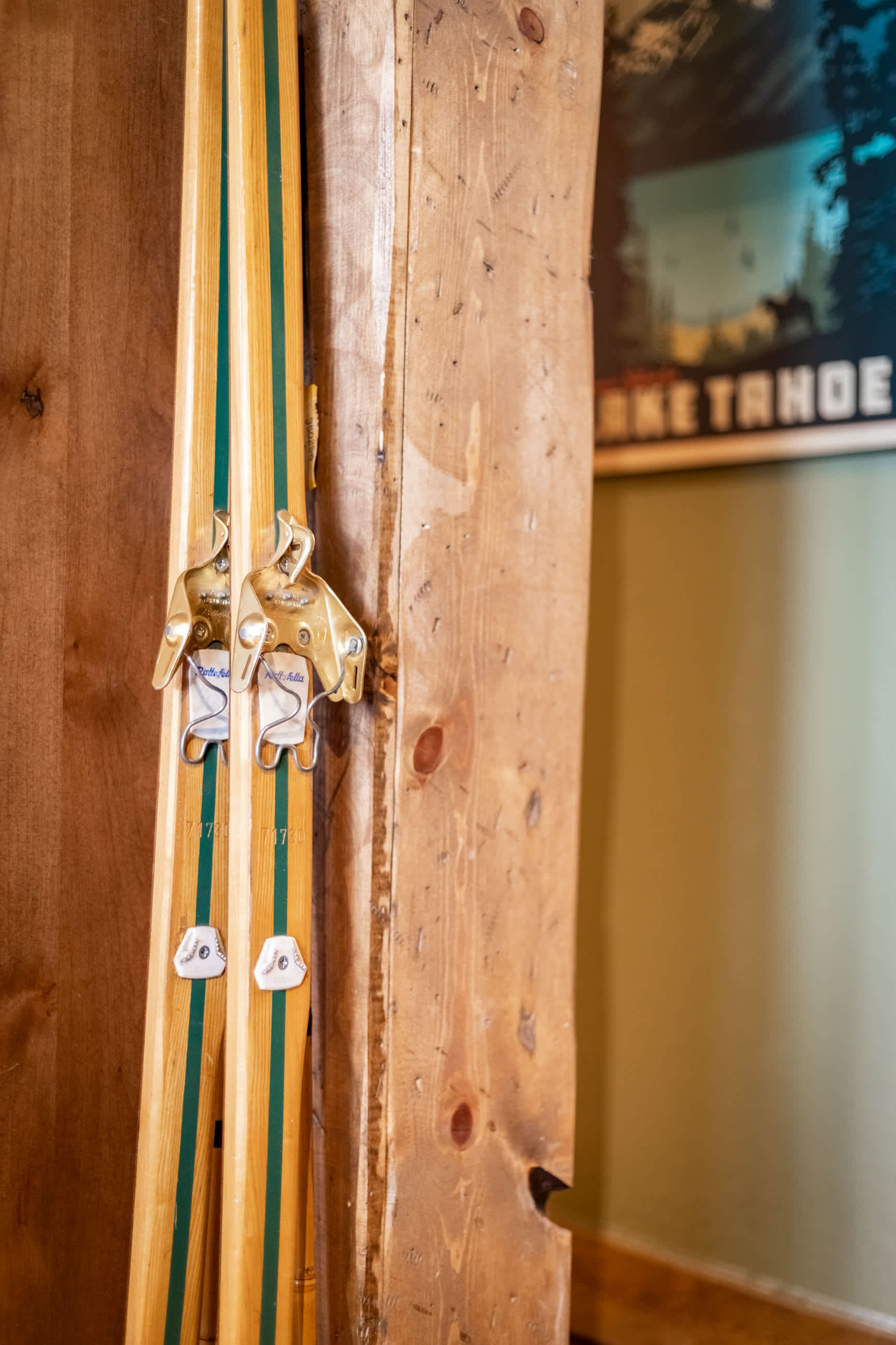 Willow's Hideaway - Pet Friendly Cozy Cabin! 8