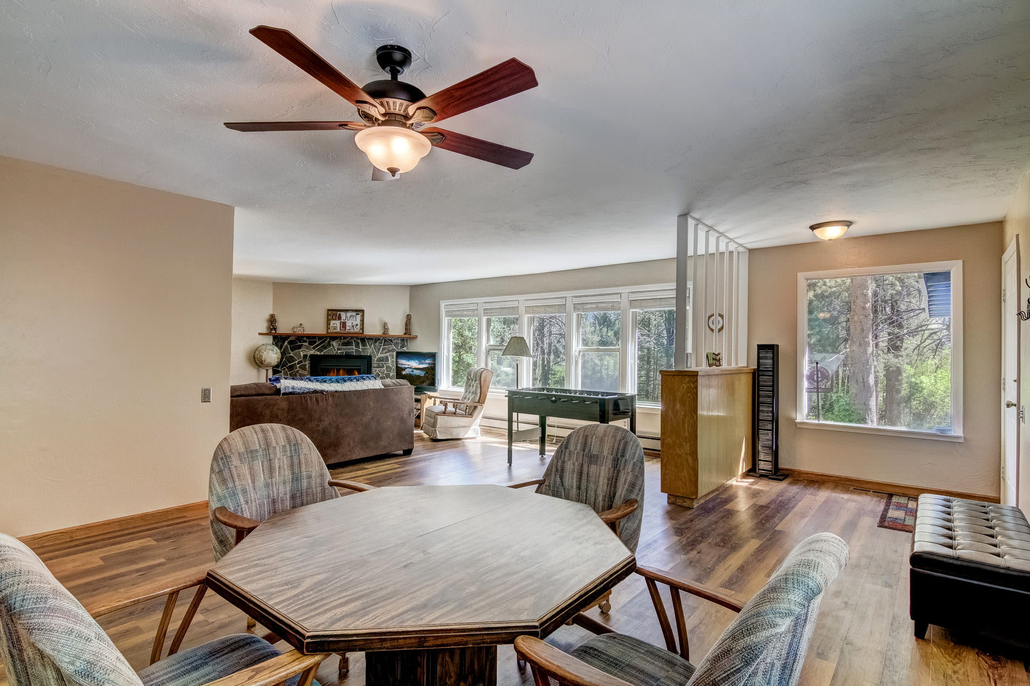 Minutes to Heavenly - Foosball, Fireplace, & Views