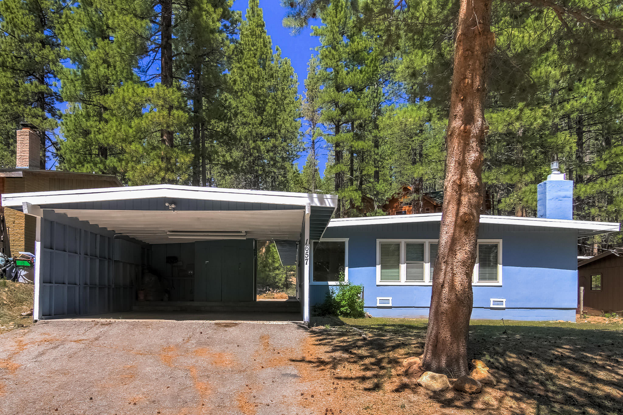 Minutes to Heavenly - Foosball, Fireplace, & Views 4