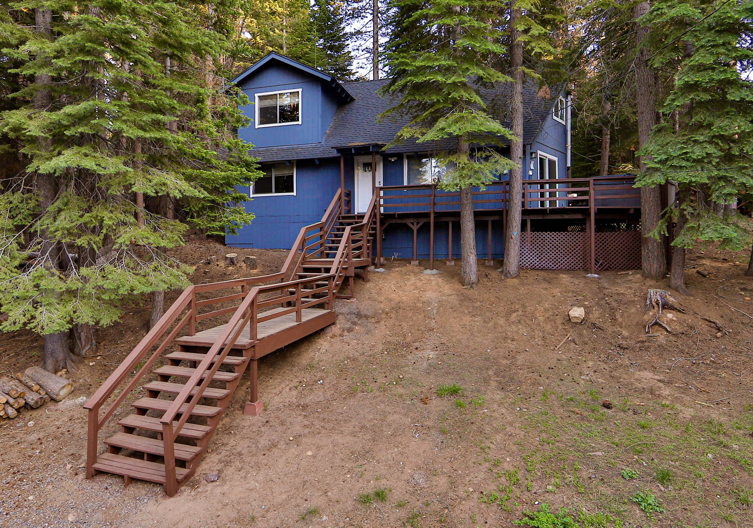 Iroquois Ridge Hot Tub Near Lake Tahoe & Skiing