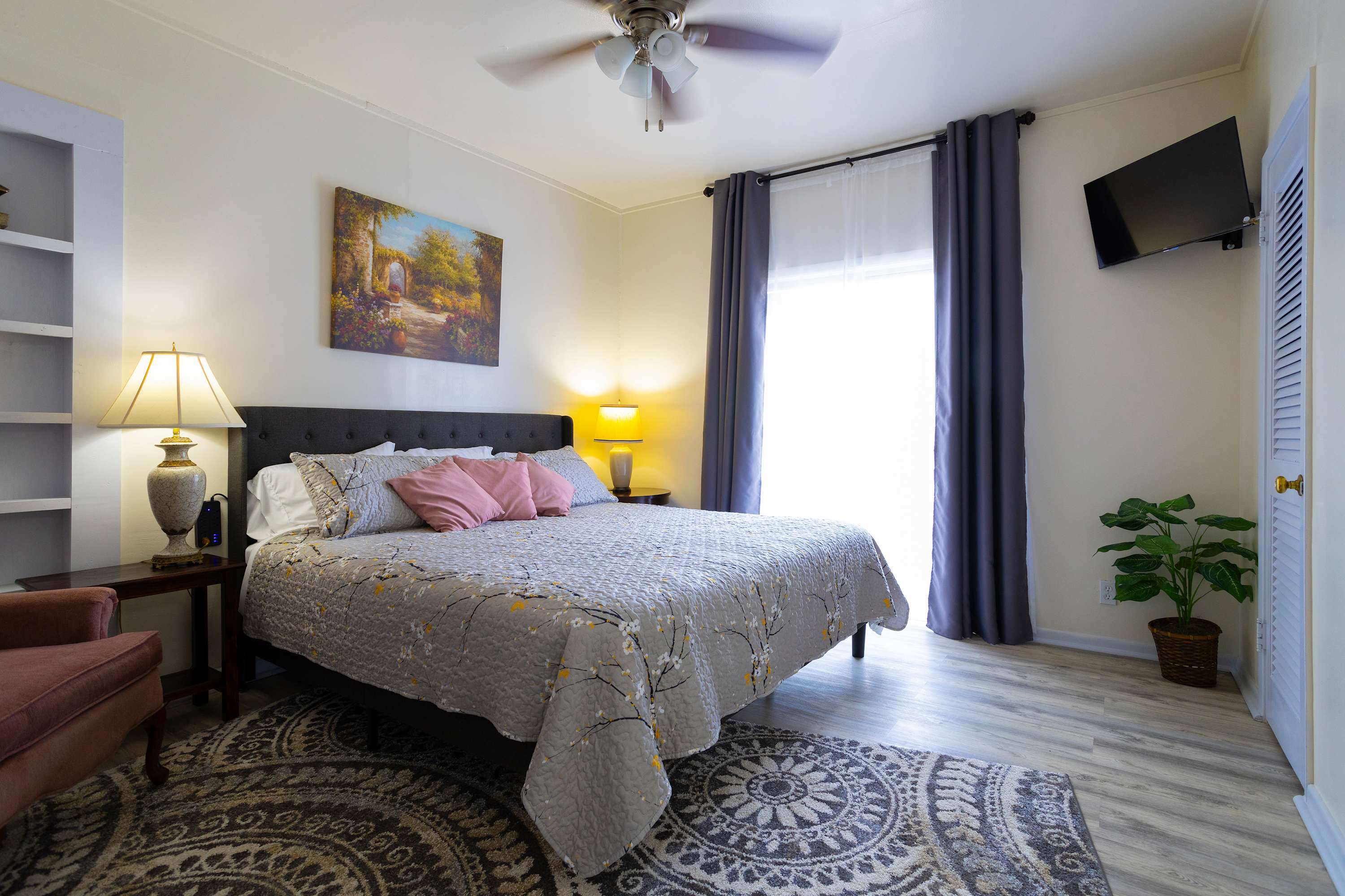 Featured Property Mariposa Buckeye - Retreat for 2