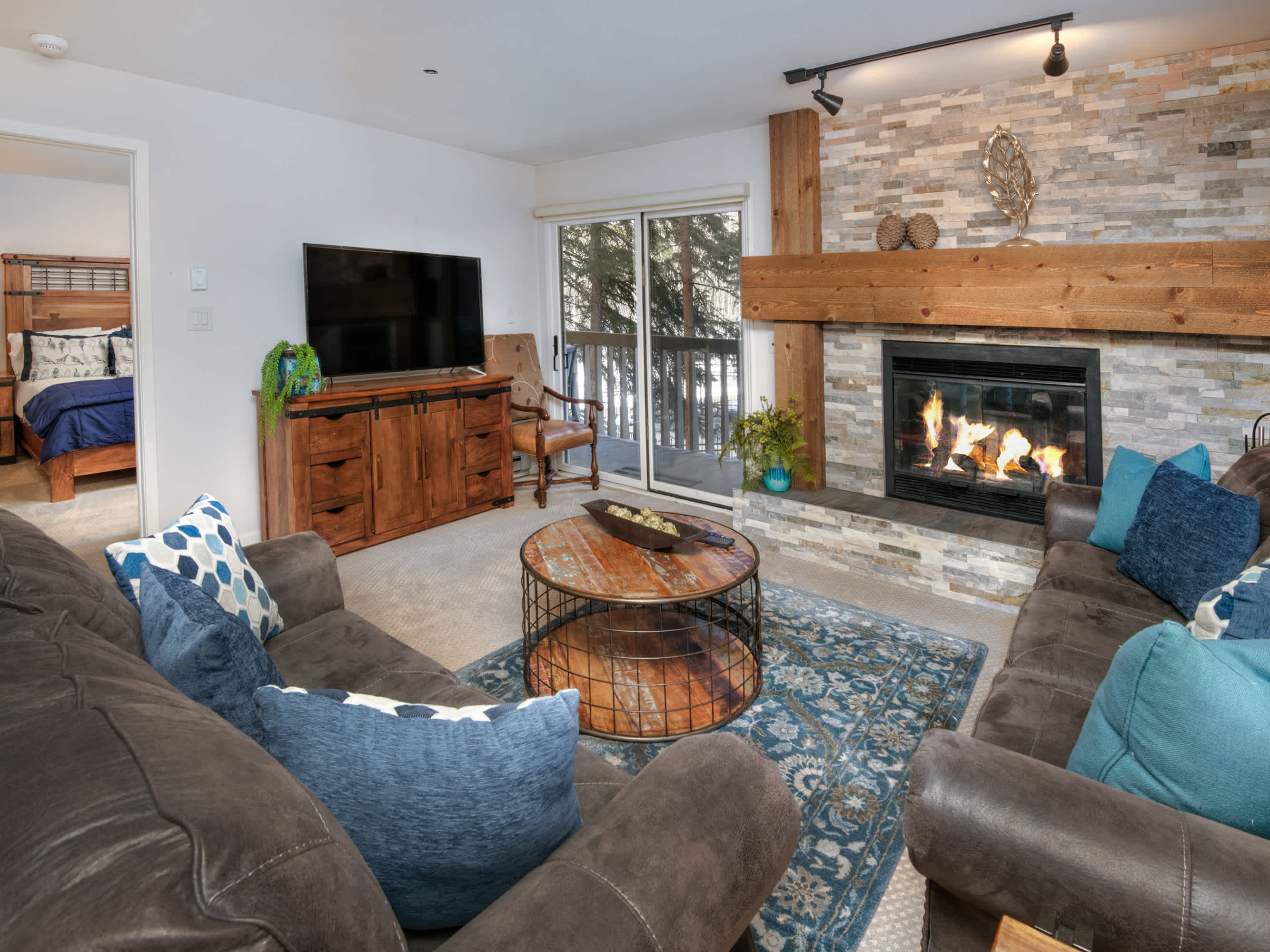 Beaver Creek Townsend Getaway - Ski-In, Ski-Out! 8