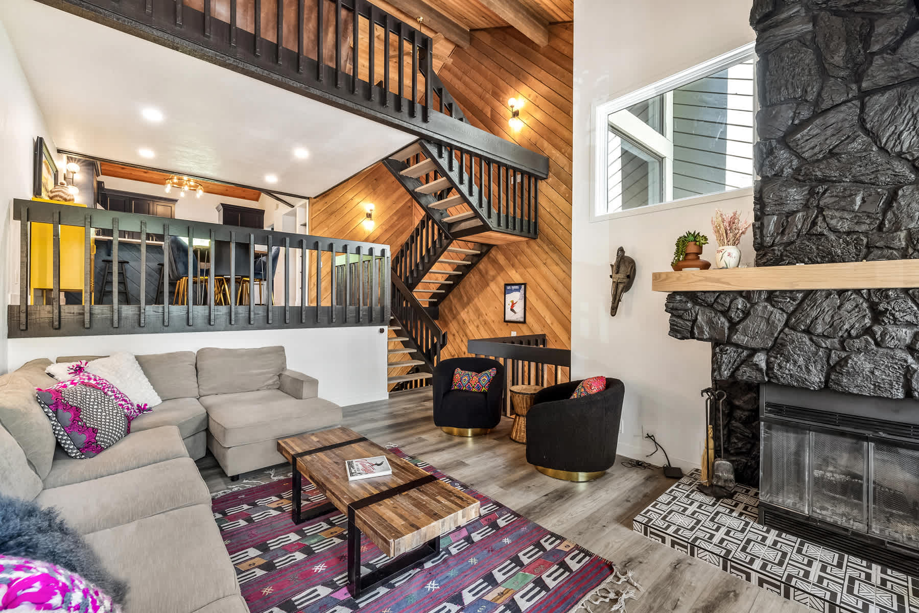 Ridgepoint Retreat - Mountain Escape for 8 with Resort Amenities