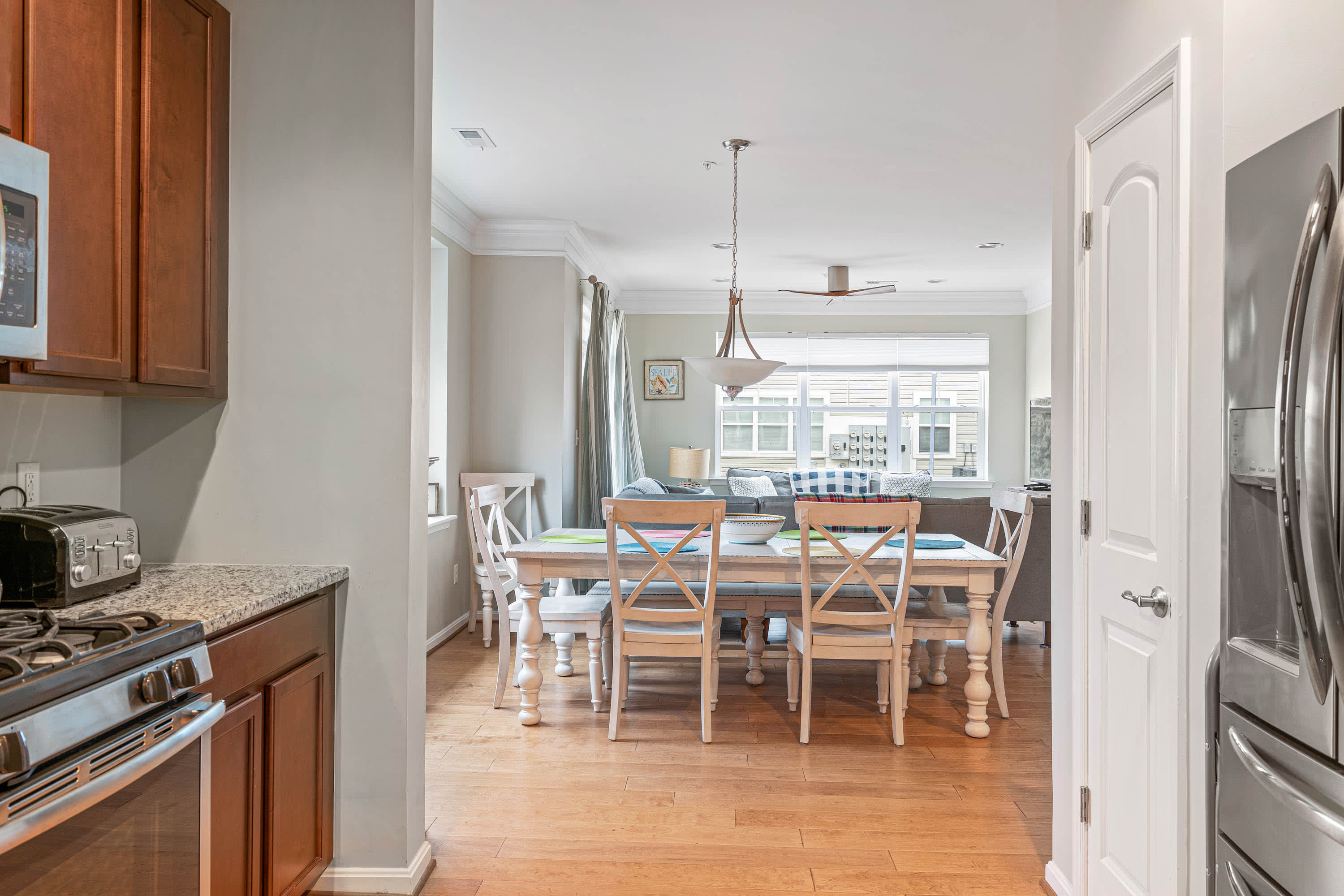 Grande Getaway - Walking Distance to the Beach 6