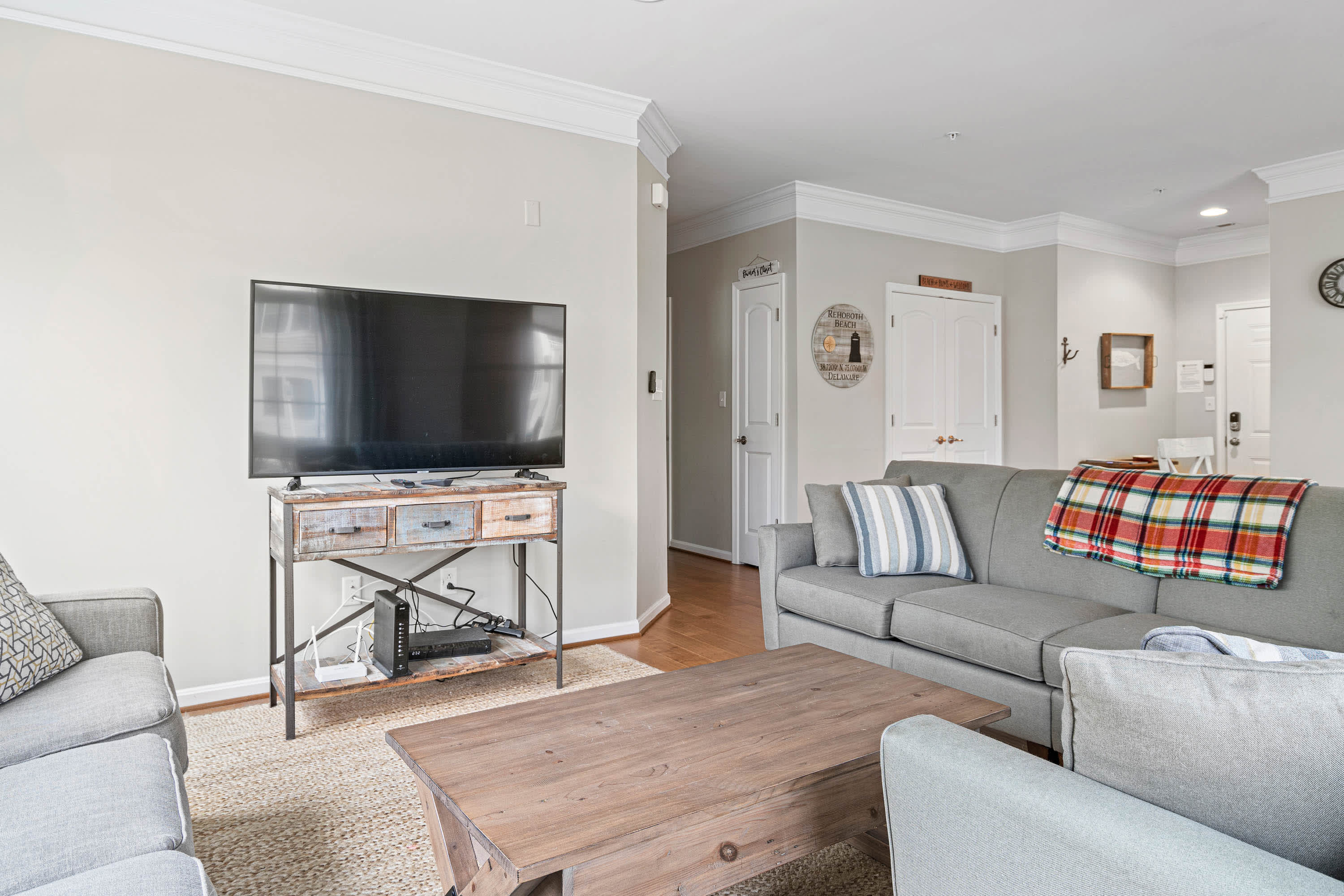 Grande Getaway - Walking Distance to the Beach 5