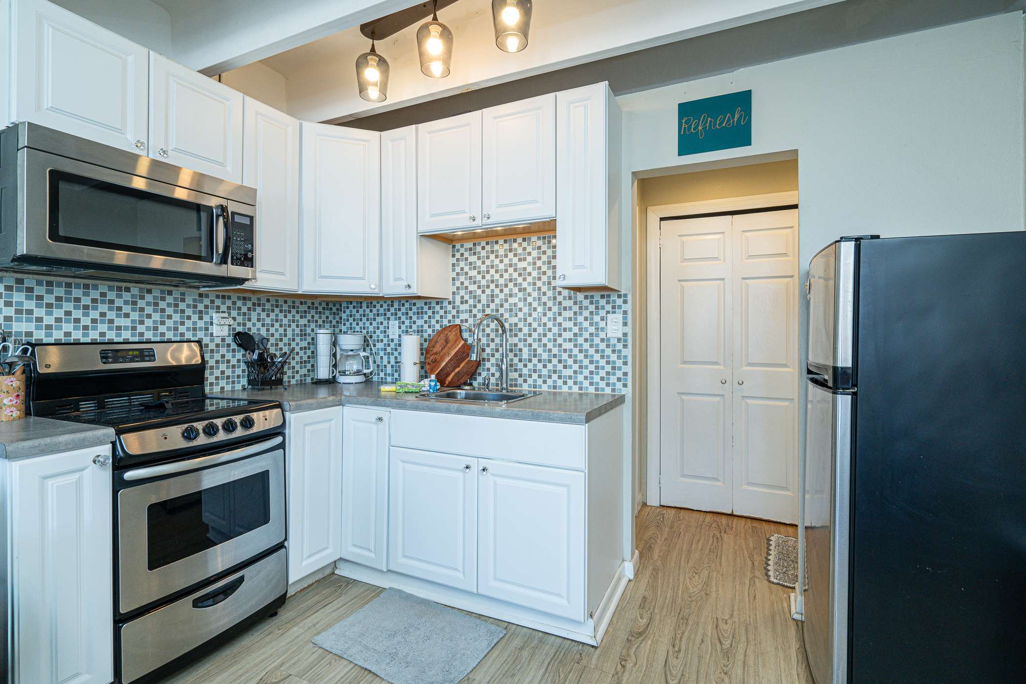 Coral Cove Beachfront Condo for 3 w/ Onsite Pool 5