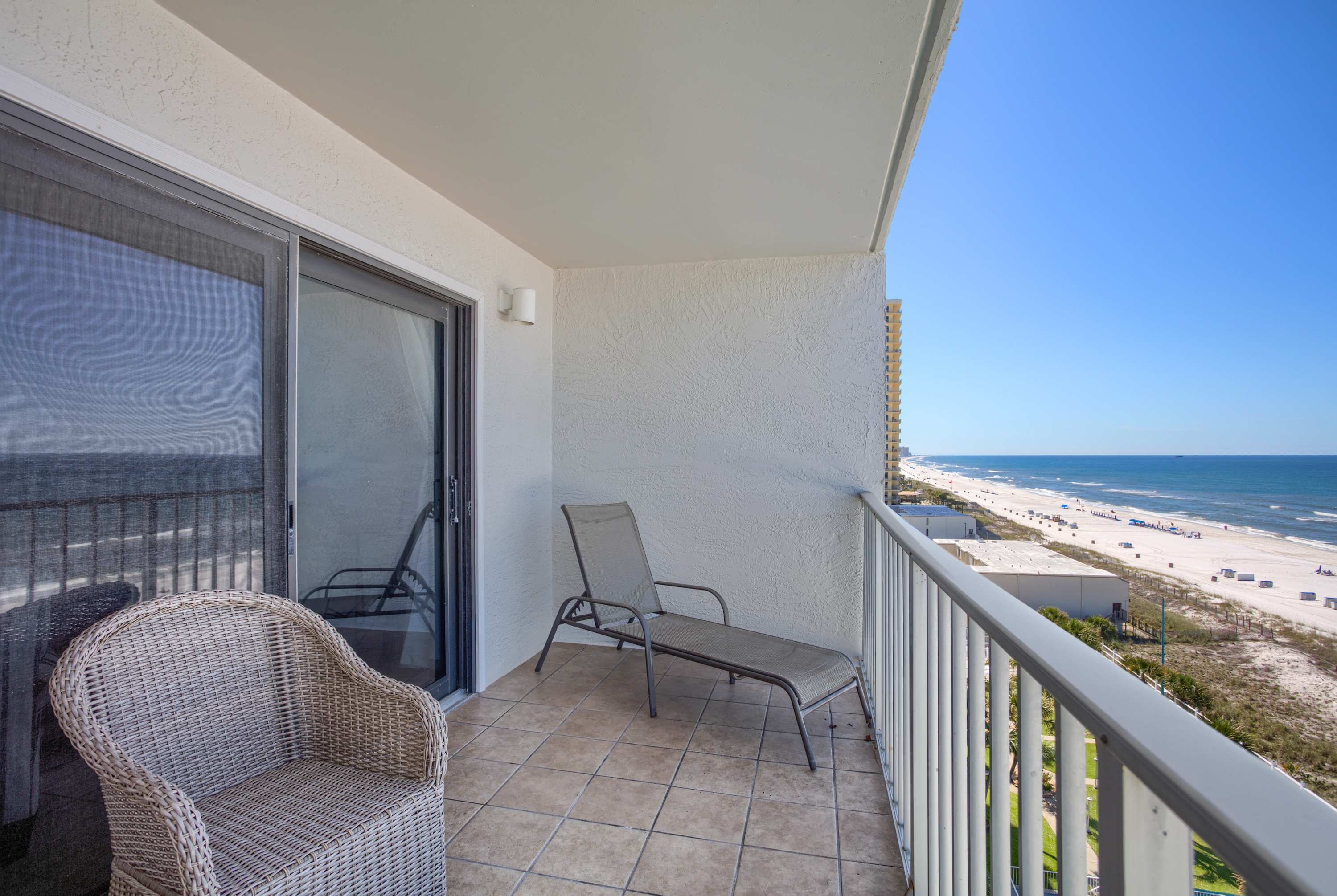 Outdoor seating in the balcony