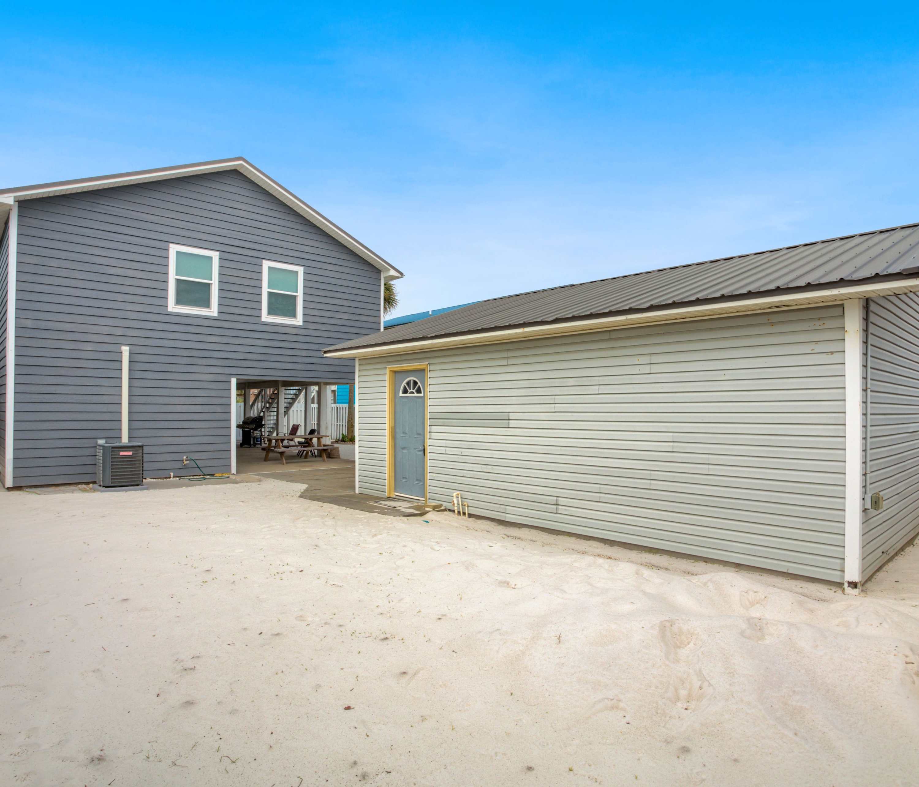 Beach Time Cozy Retreat Steps from the Gulf 2
