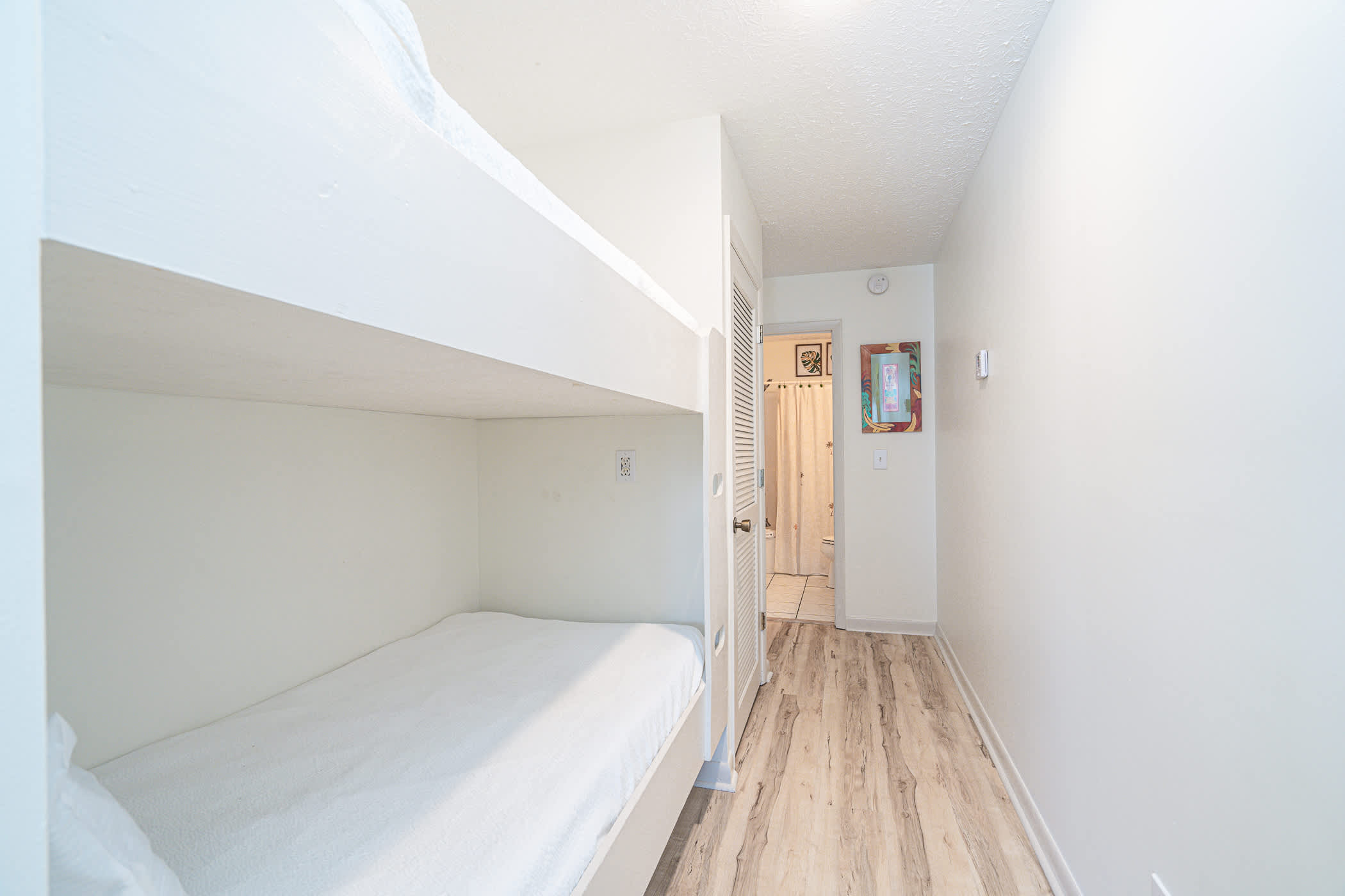 Sun Kissed - Beachside Condo with Pool 6