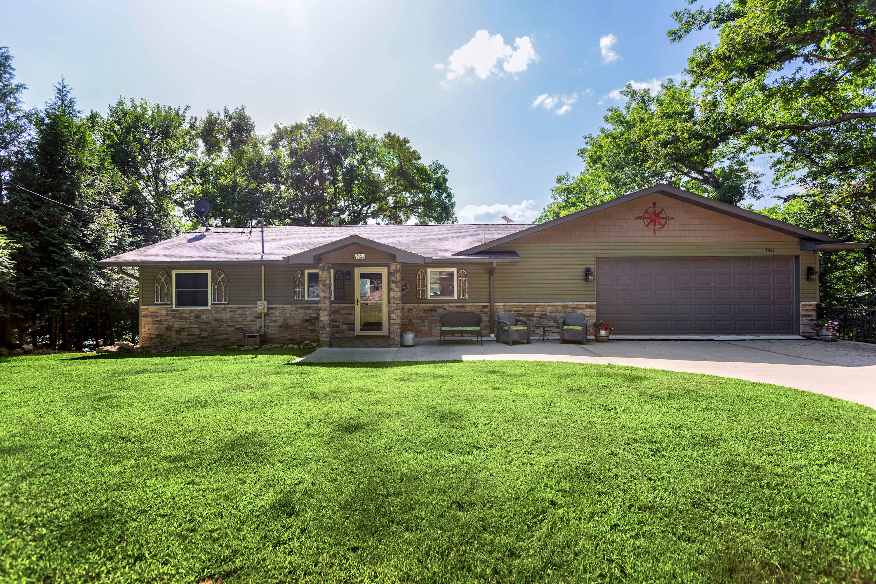 Lakeside Oasis - Room for 12! 6