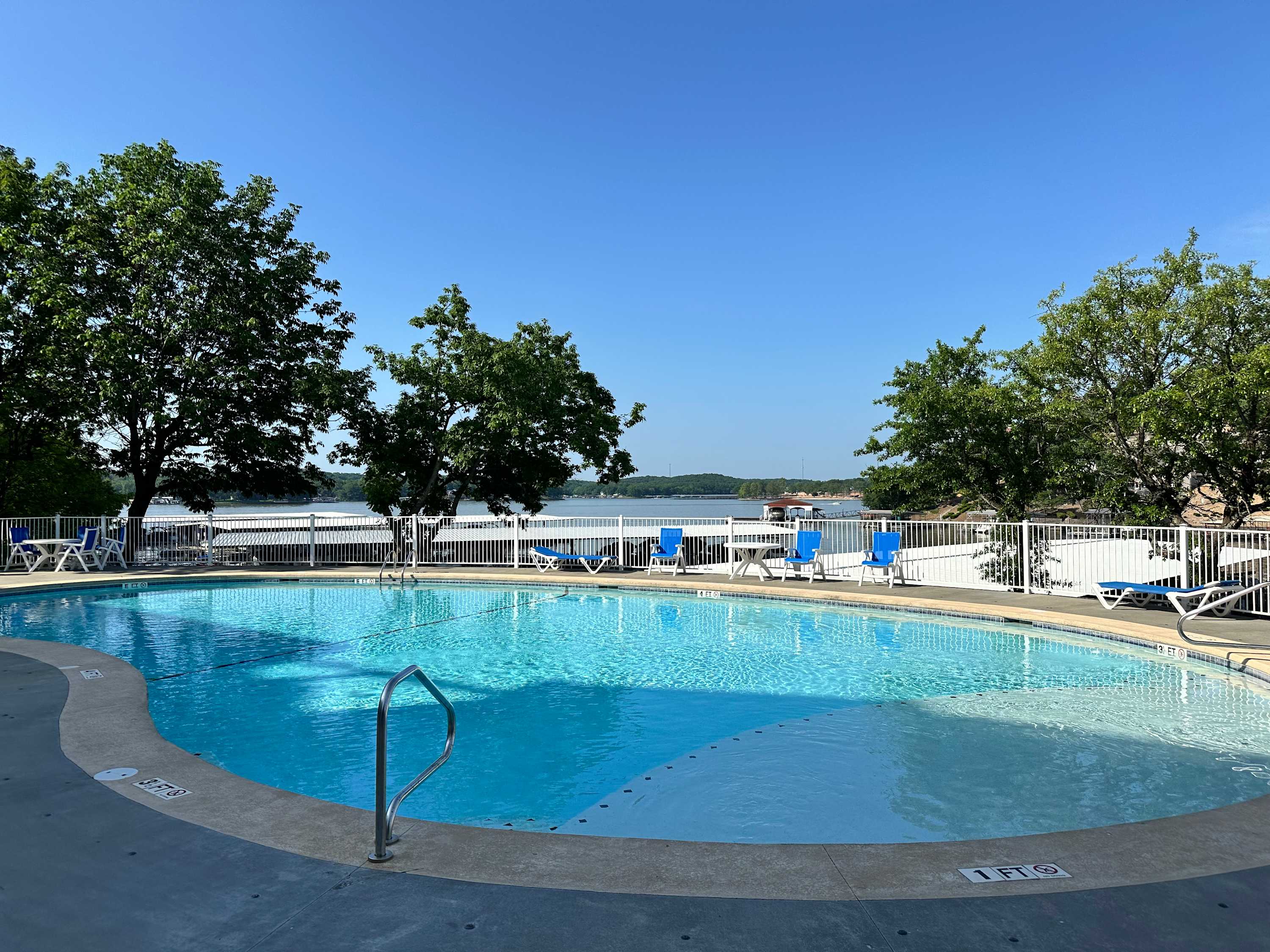 Lazy L at the Lake - Chic 3 BDR Condo with Boat Slip 5