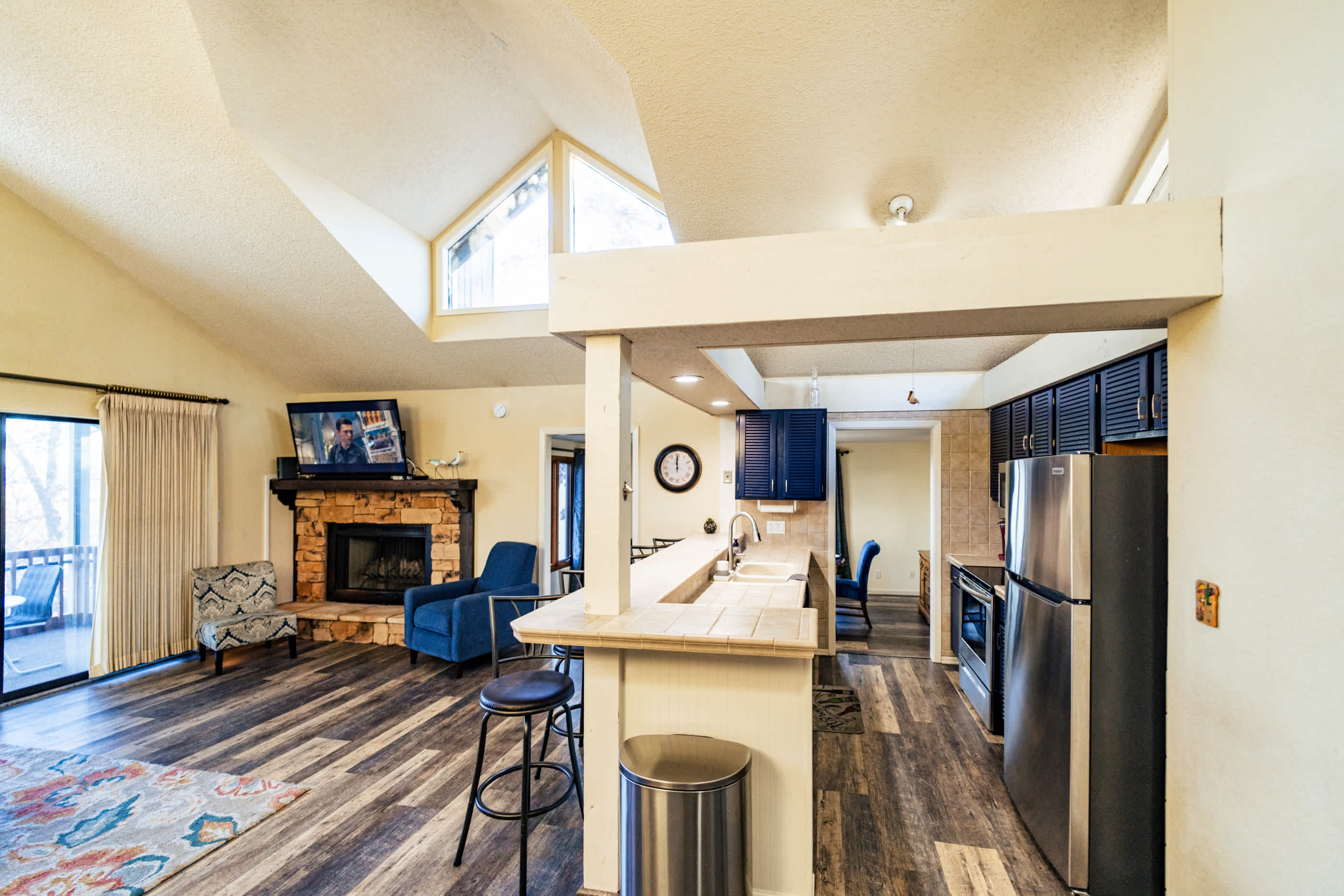 Serenity Now - Quiet 4 BDR in Tan-Tar-A Estates!