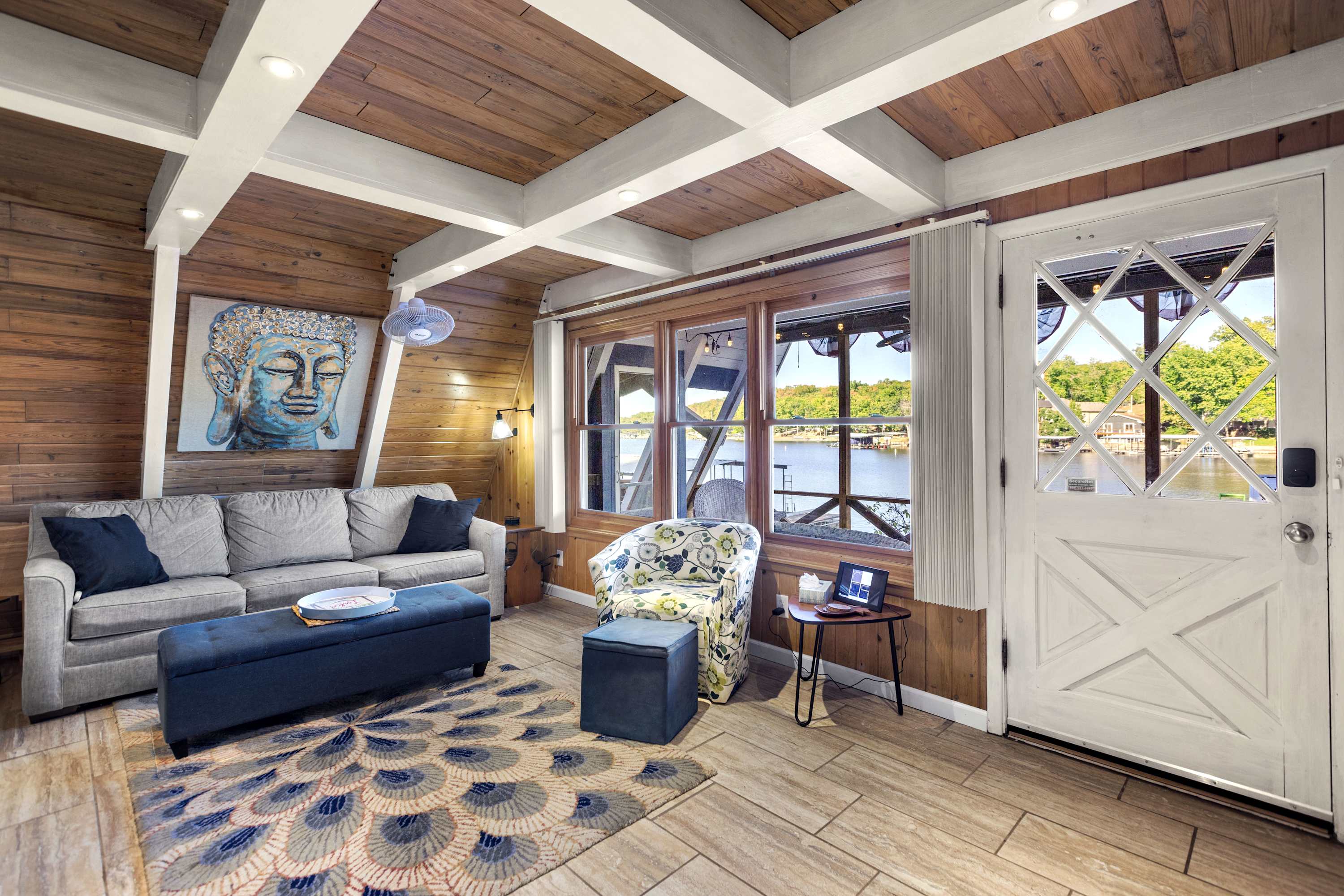 Sunrise Oasis - Enjoy Lakefront Living 6