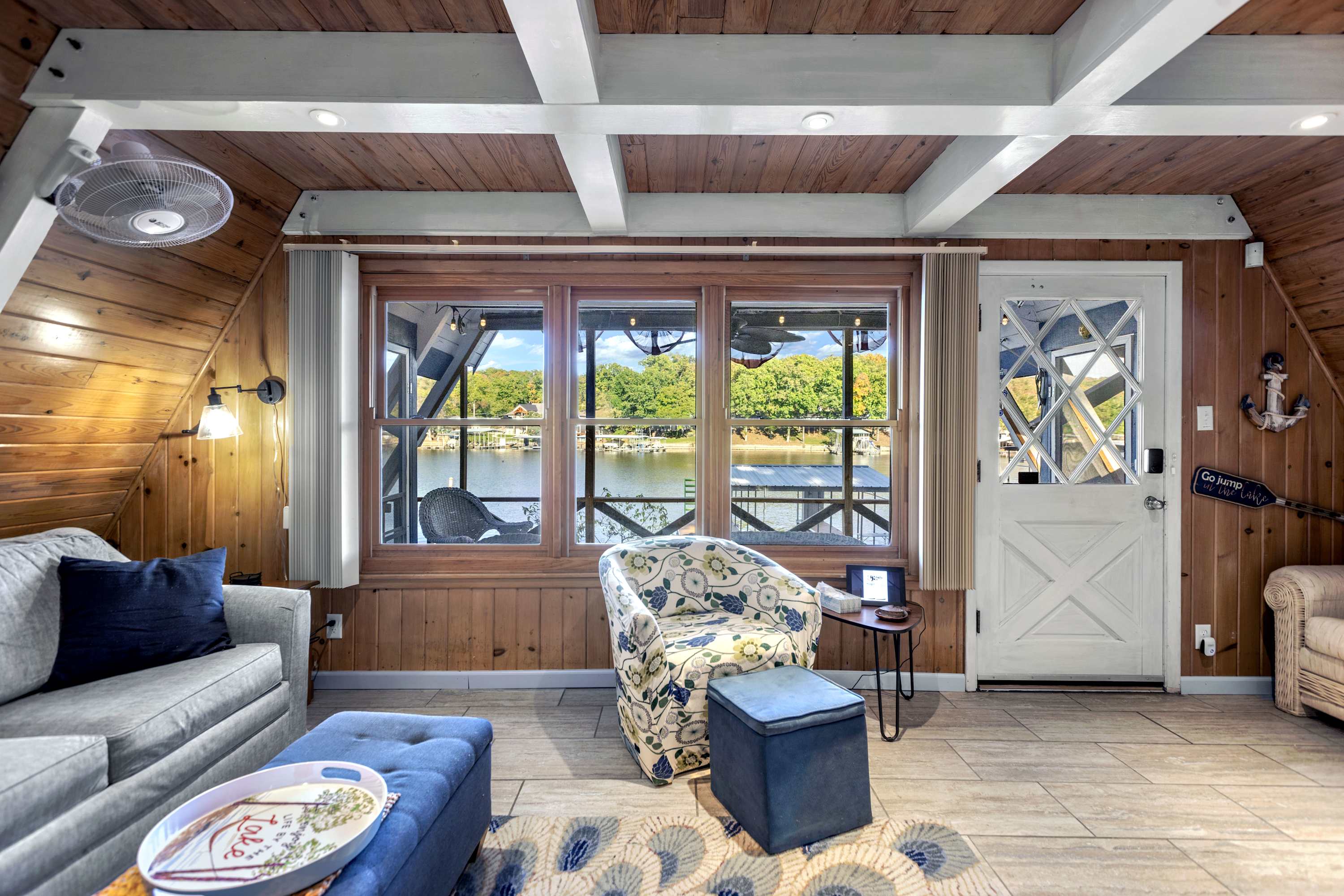 Sunrise Oasis - Enjoy Lakefront Living 7