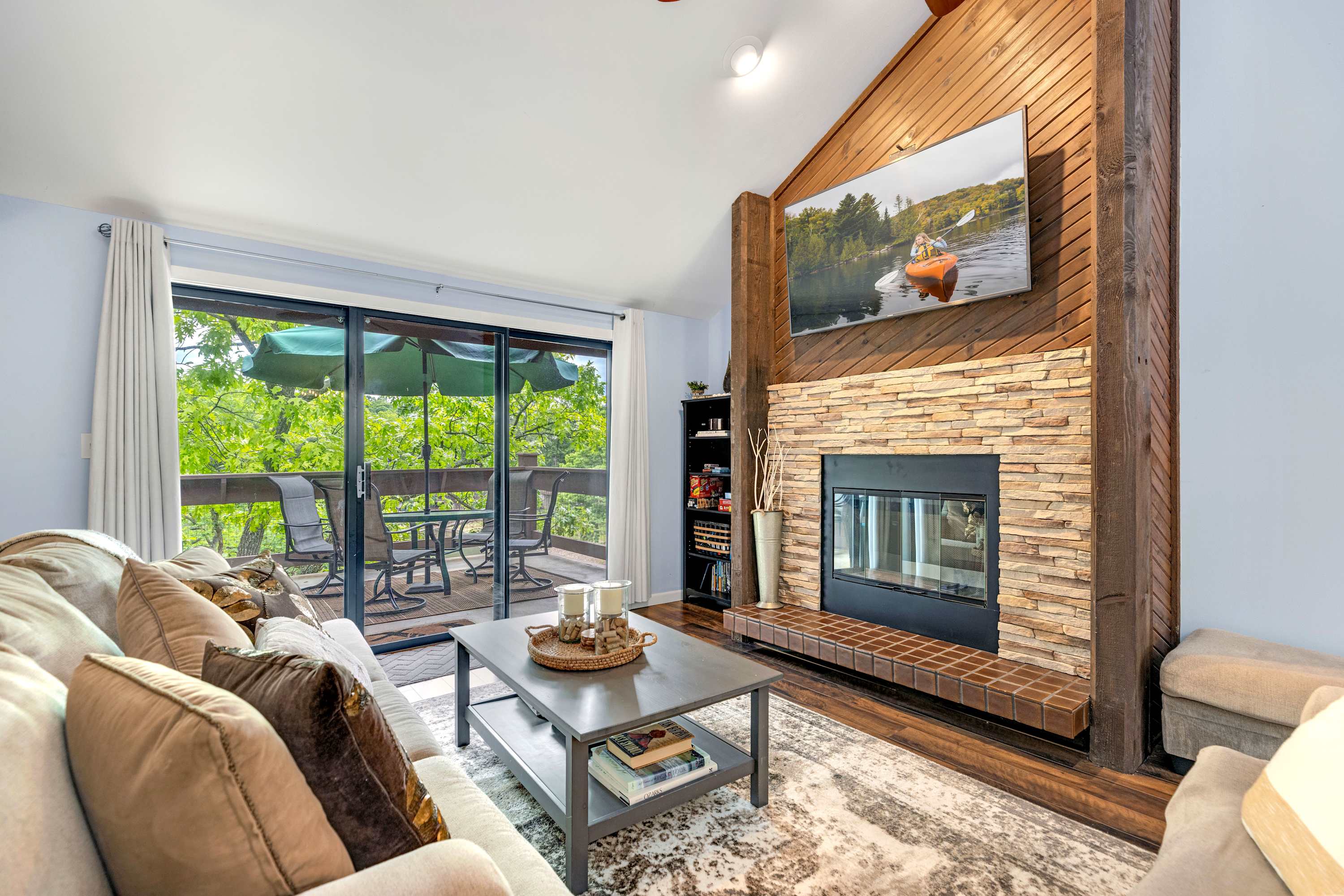 Ozark Escape - Enjoy Resort-Style Fun 8