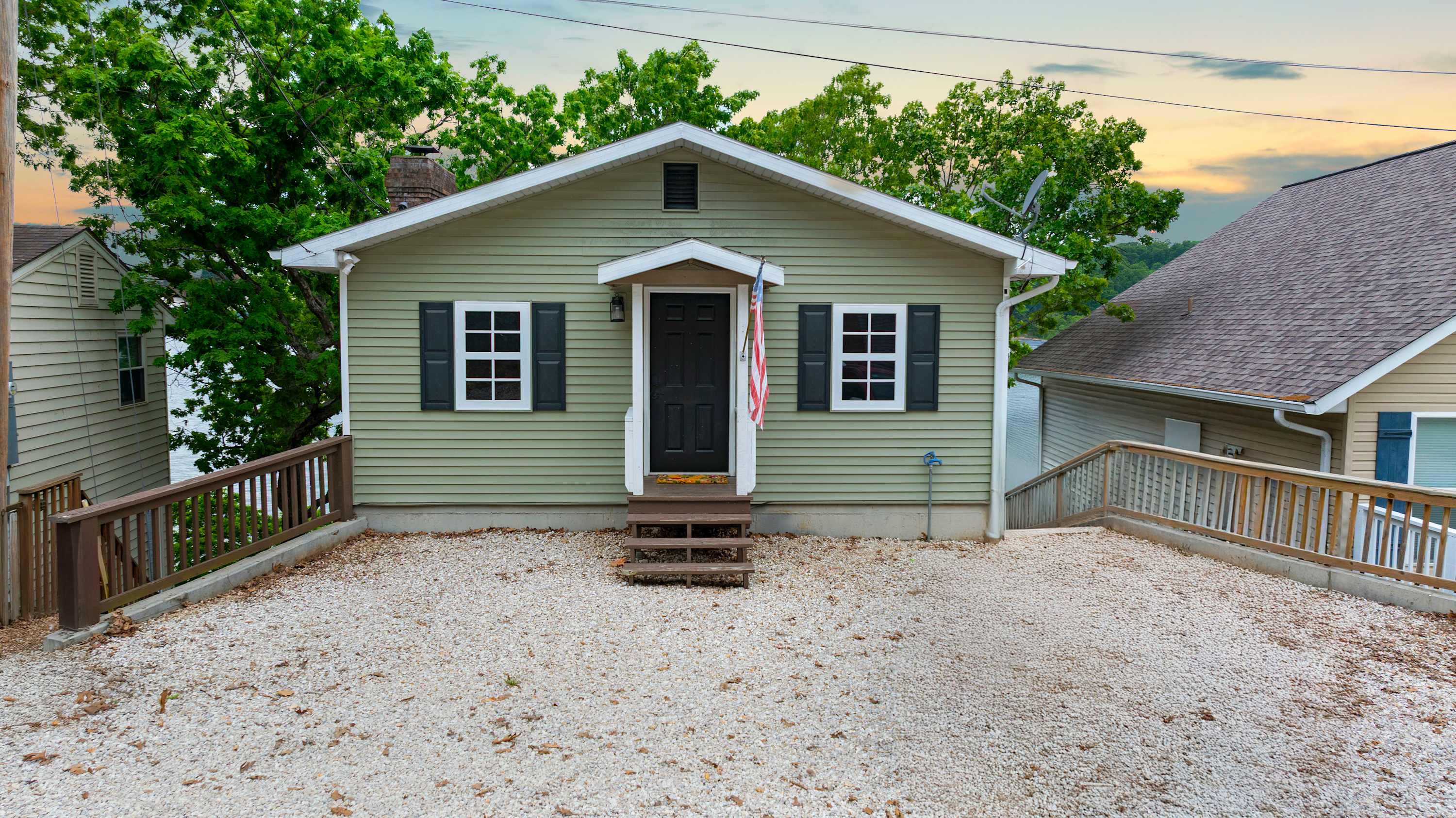 Dockside Dream w/ Kayak & Dock 6