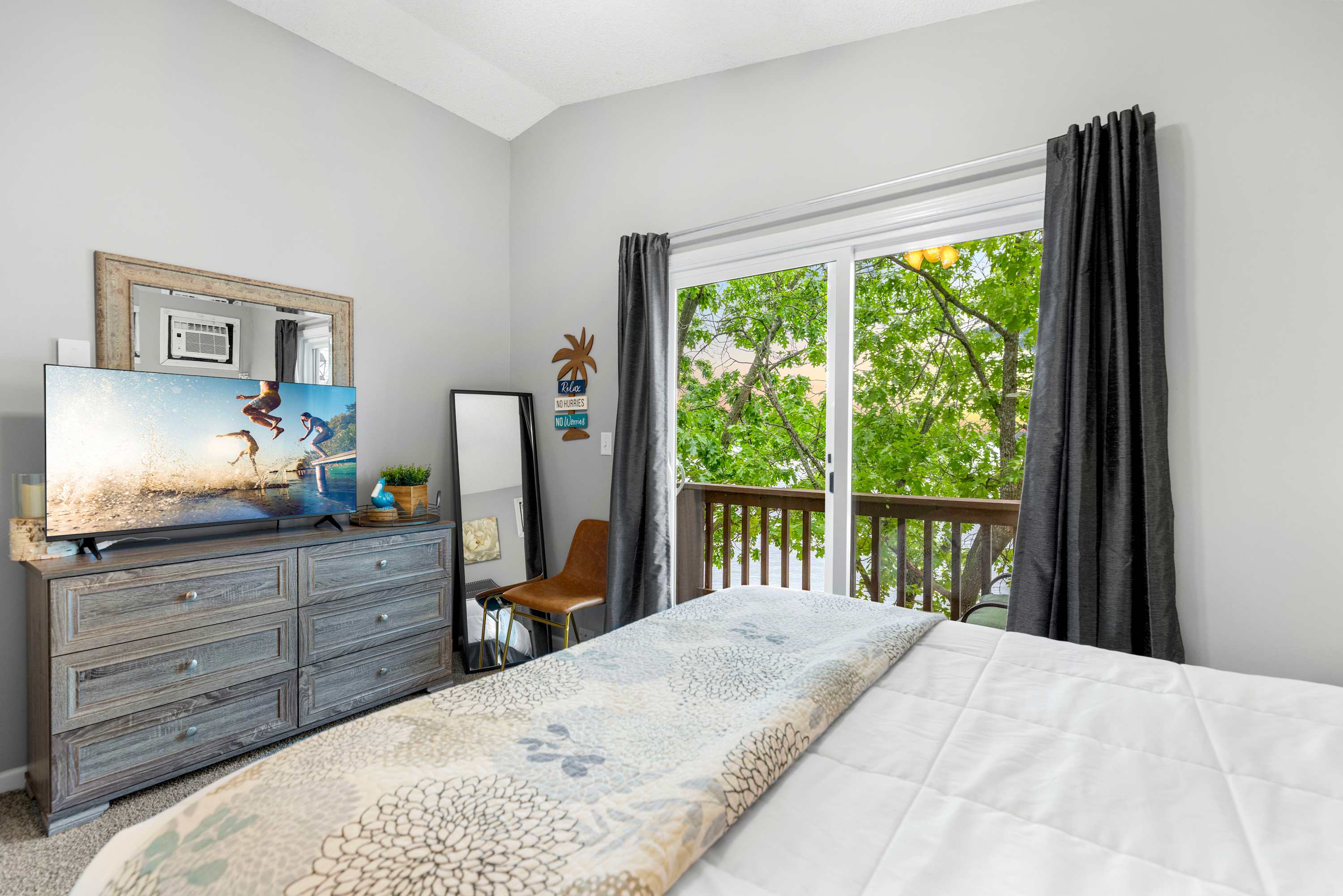 Dockside Dream w/ Kayak & Dock 8