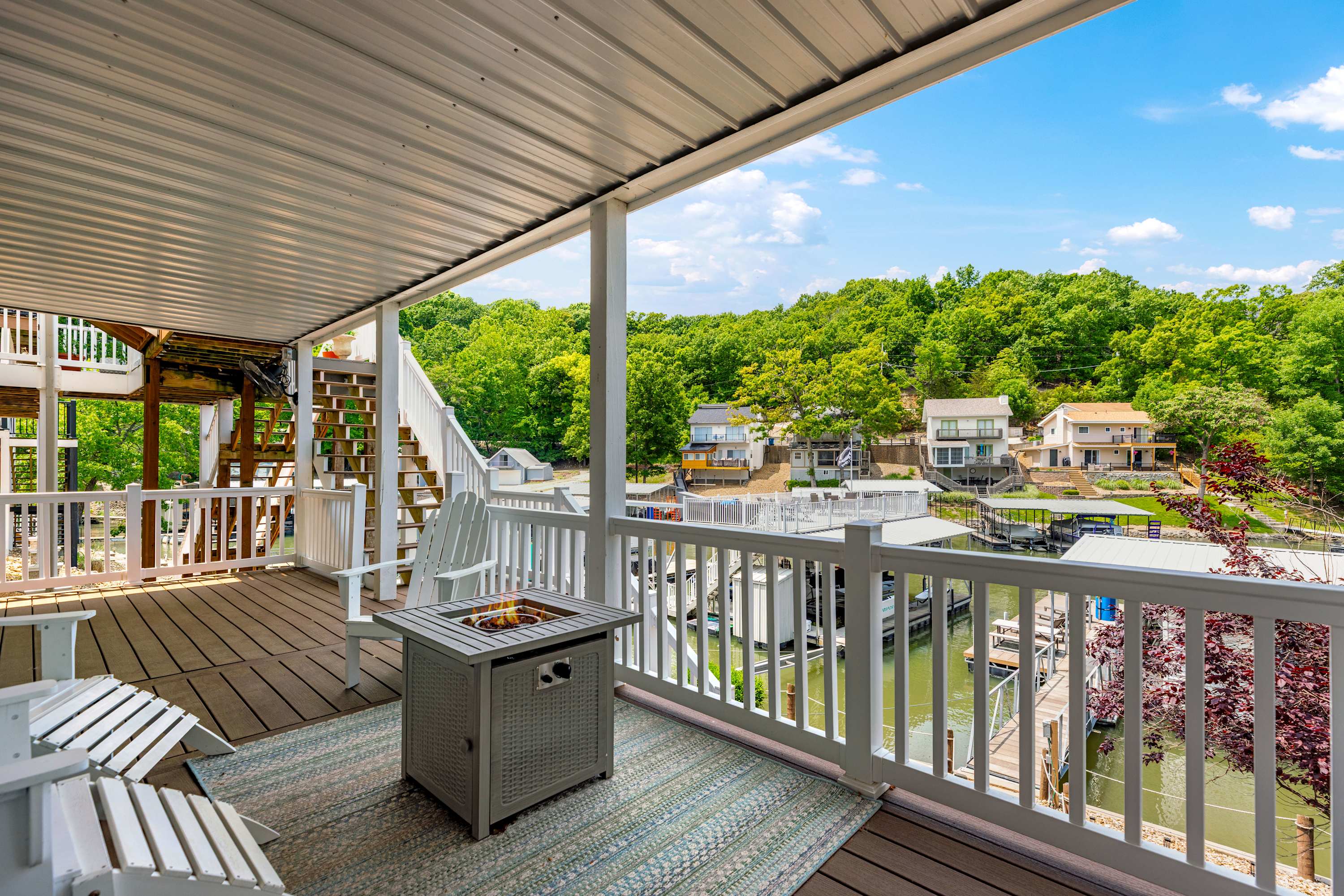 Featured Property Shore Thing - Lakefront for 12