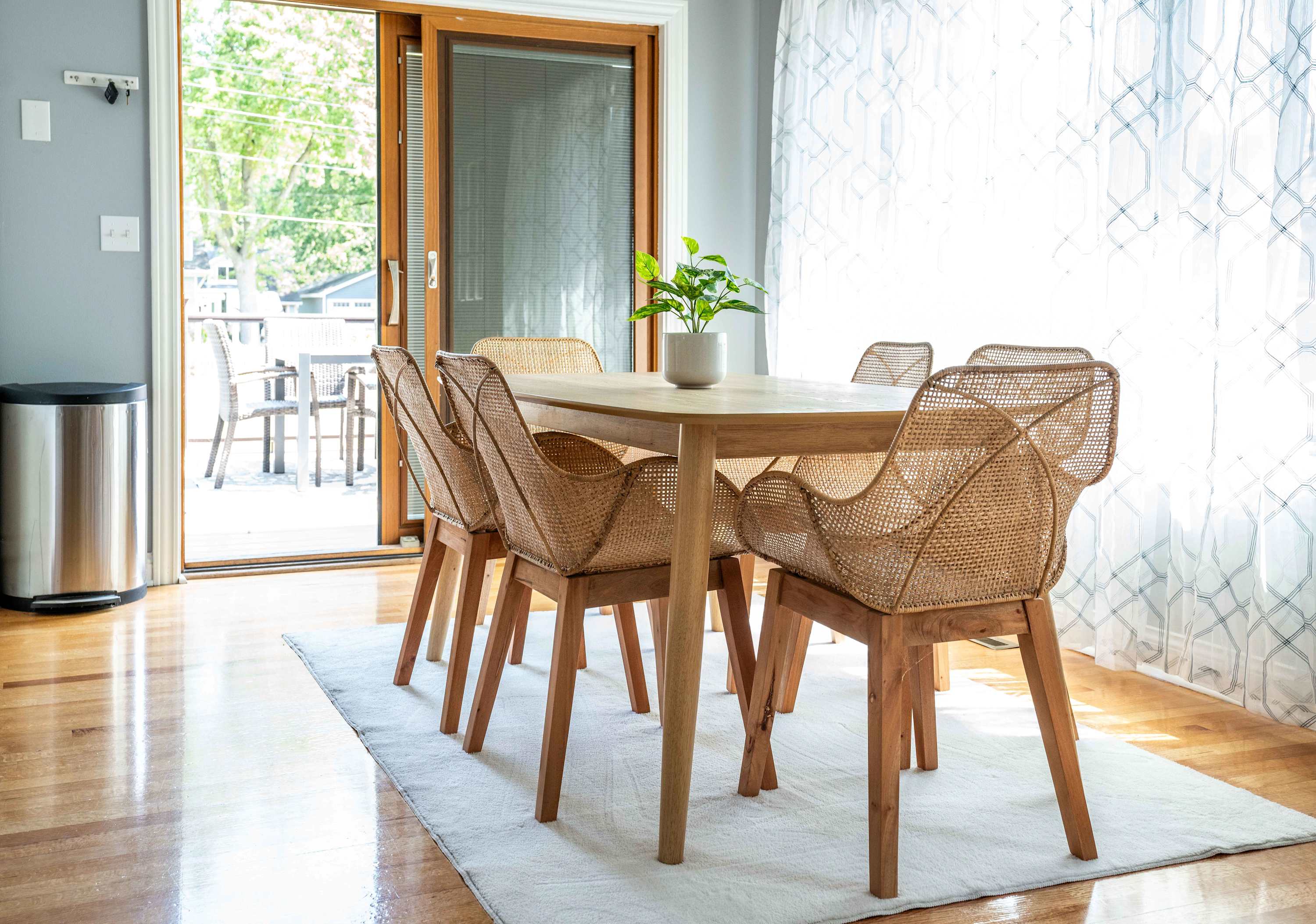 Enjoy quick bites or a round of cards at the breakfast table!