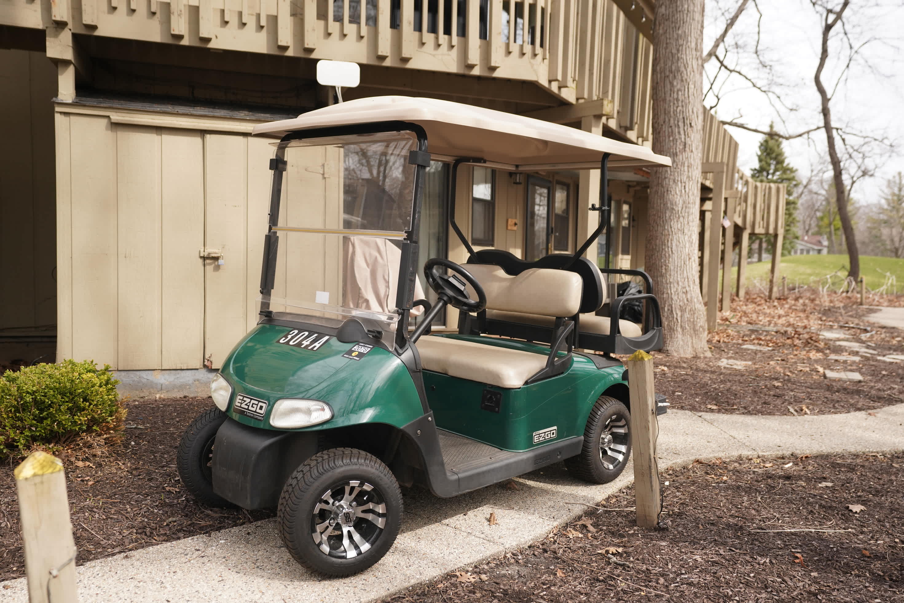 Golf cart accessible for use during your stay in season (waiver must be signed)