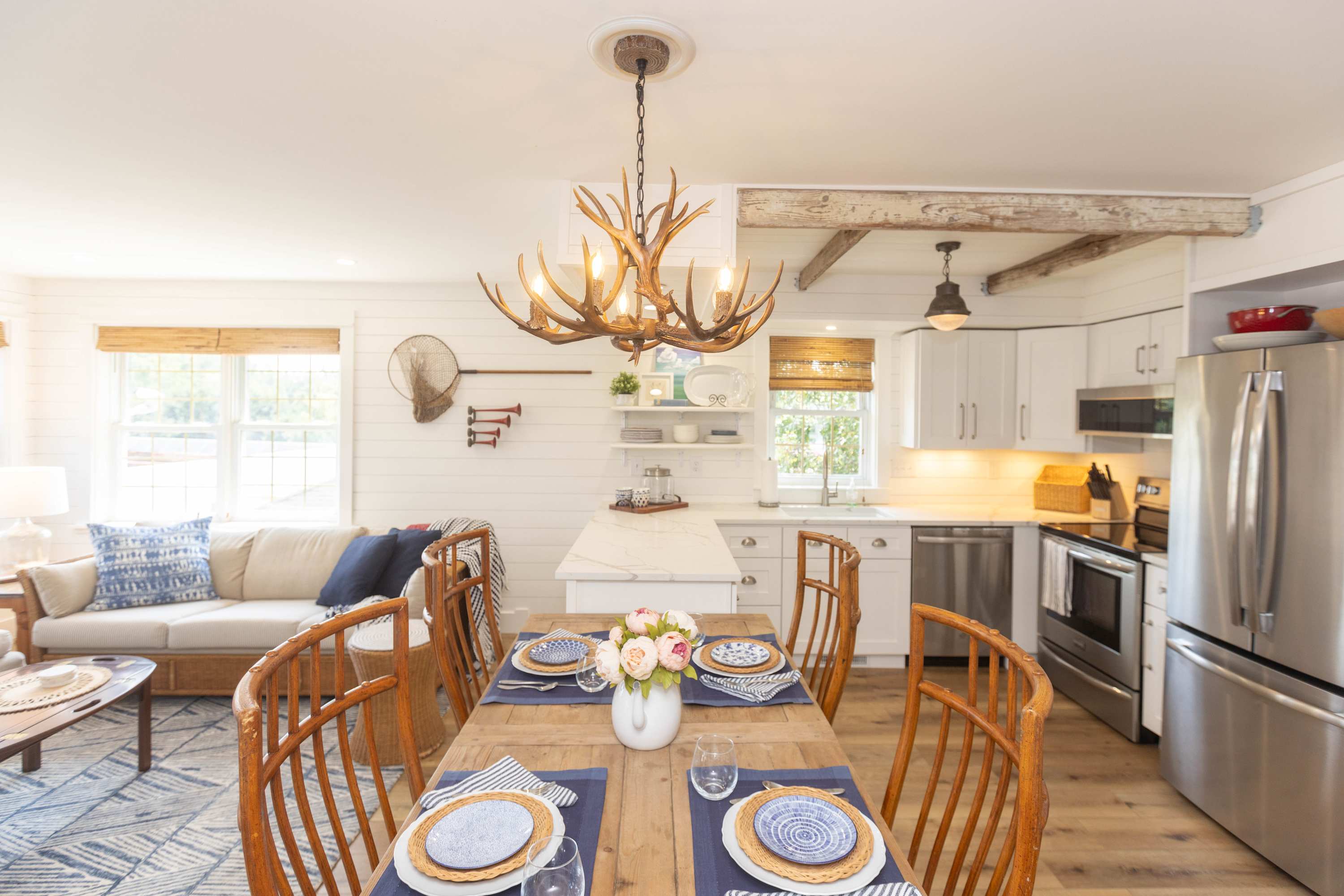 Heaven on Earth! 2 BDR Fontana Flat, Walk to Lake