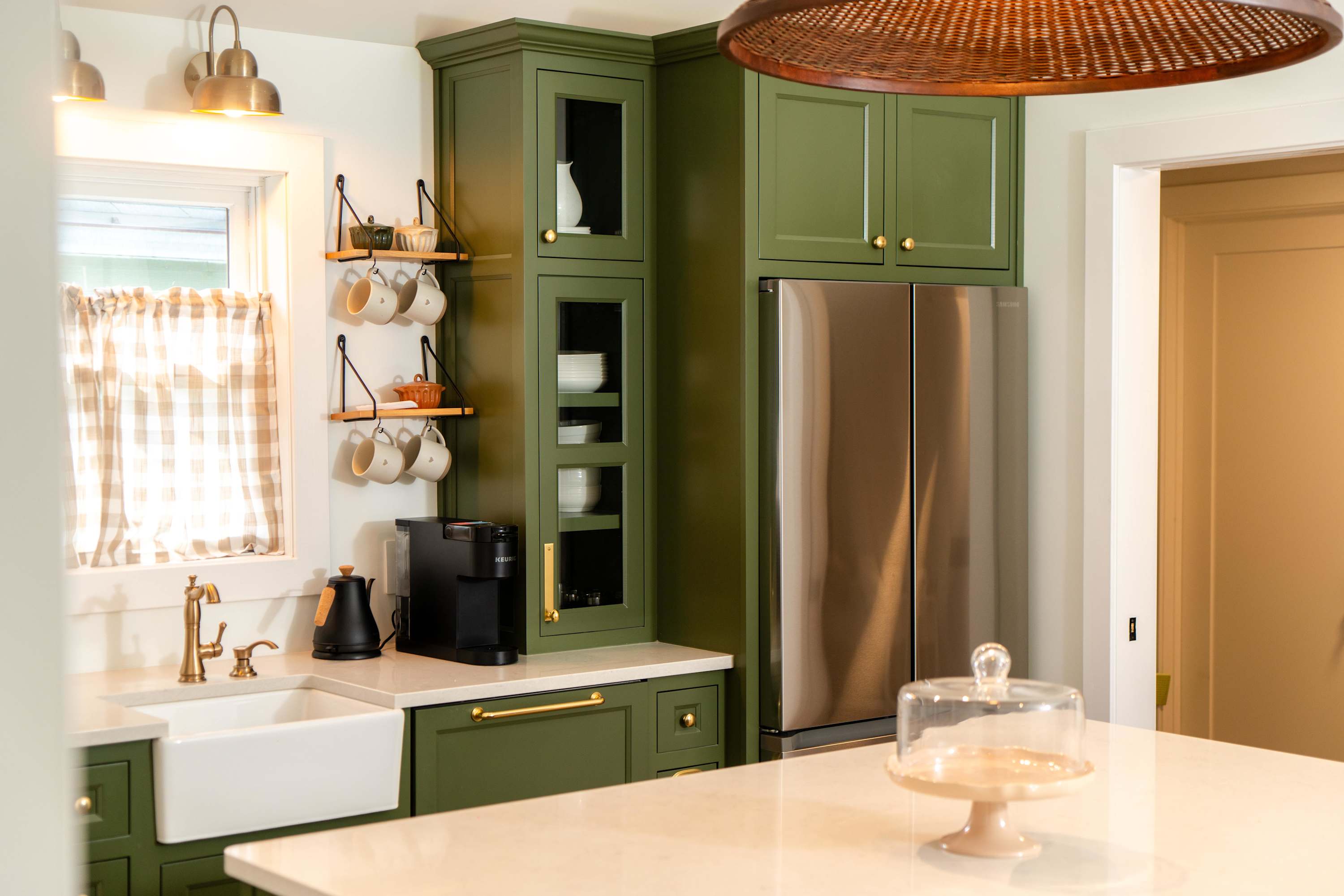 Magnolia Manor - Remodeled Home Near Downtown