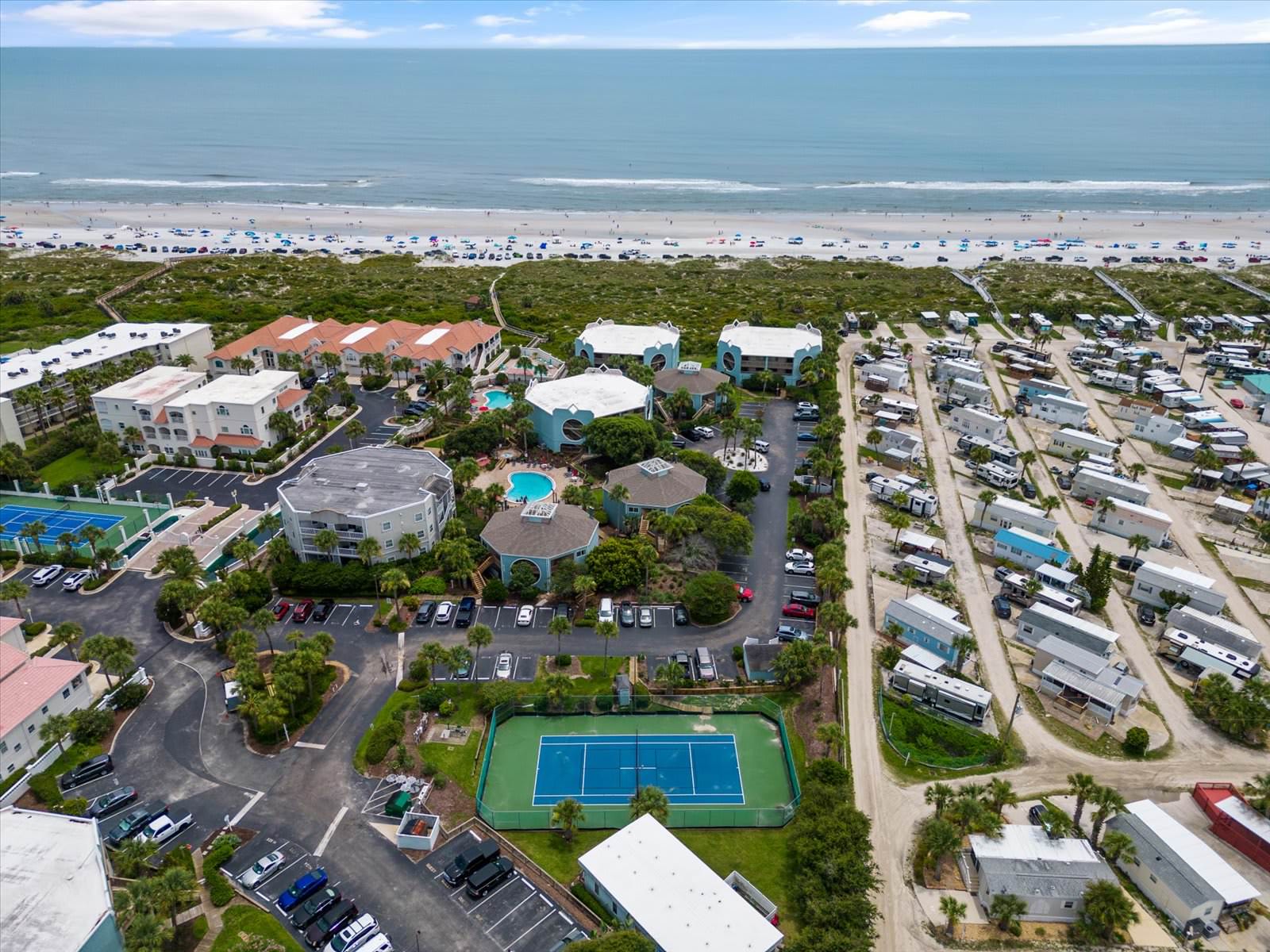 Hibiscus Oceanfront Resort