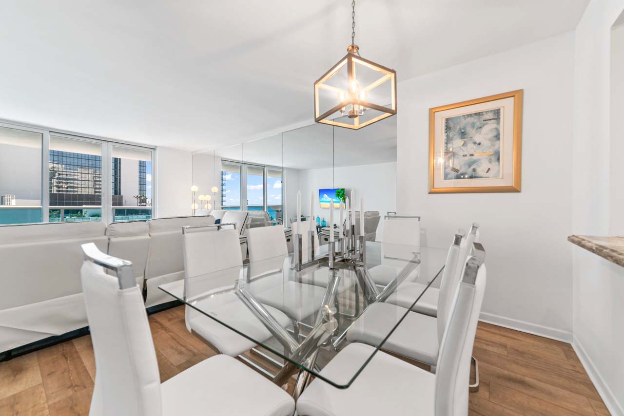 Oasis on the Beach - Beachfront condo with resort amenities 5