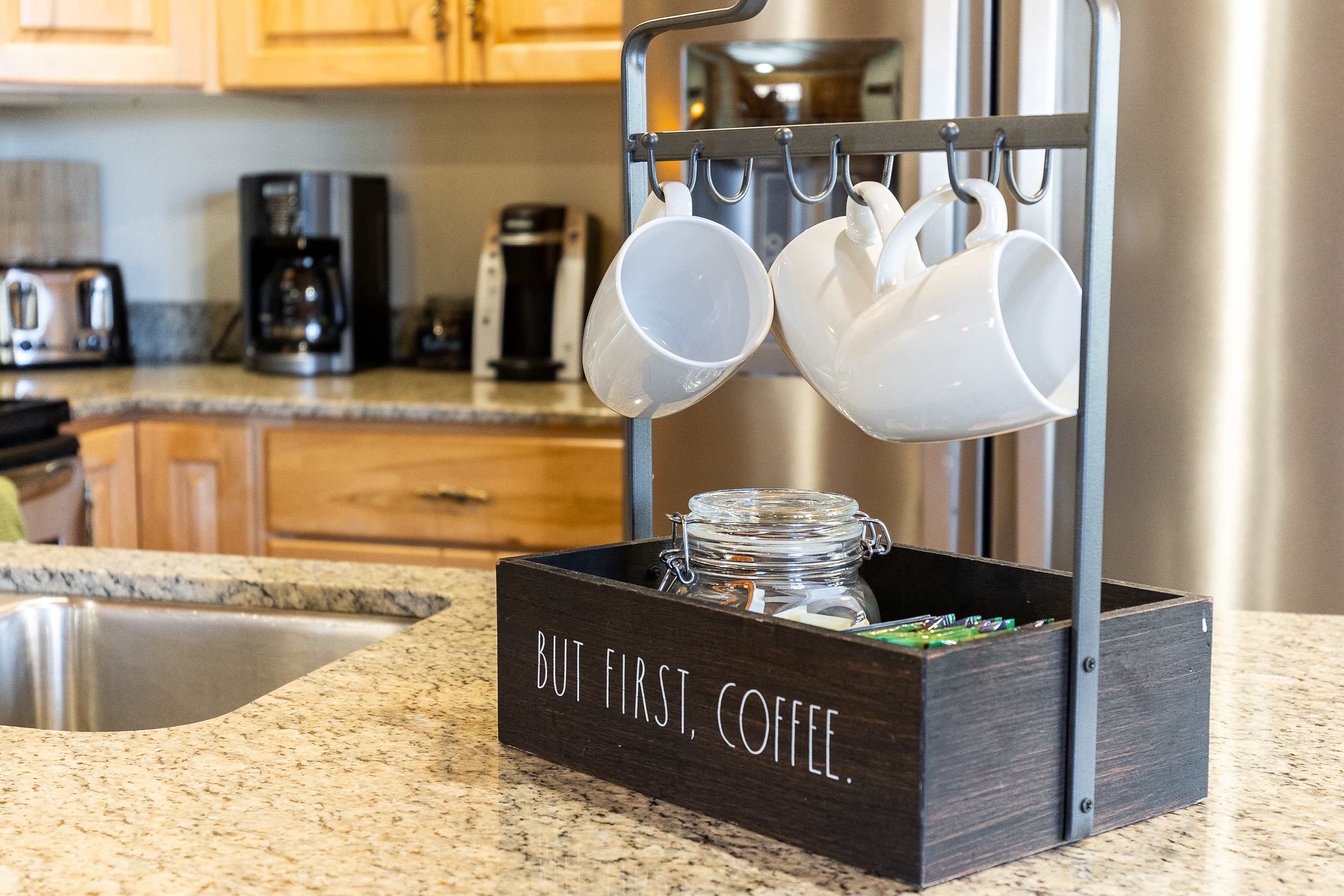 Lazy Bear Log Cabin - Canyons Park 5