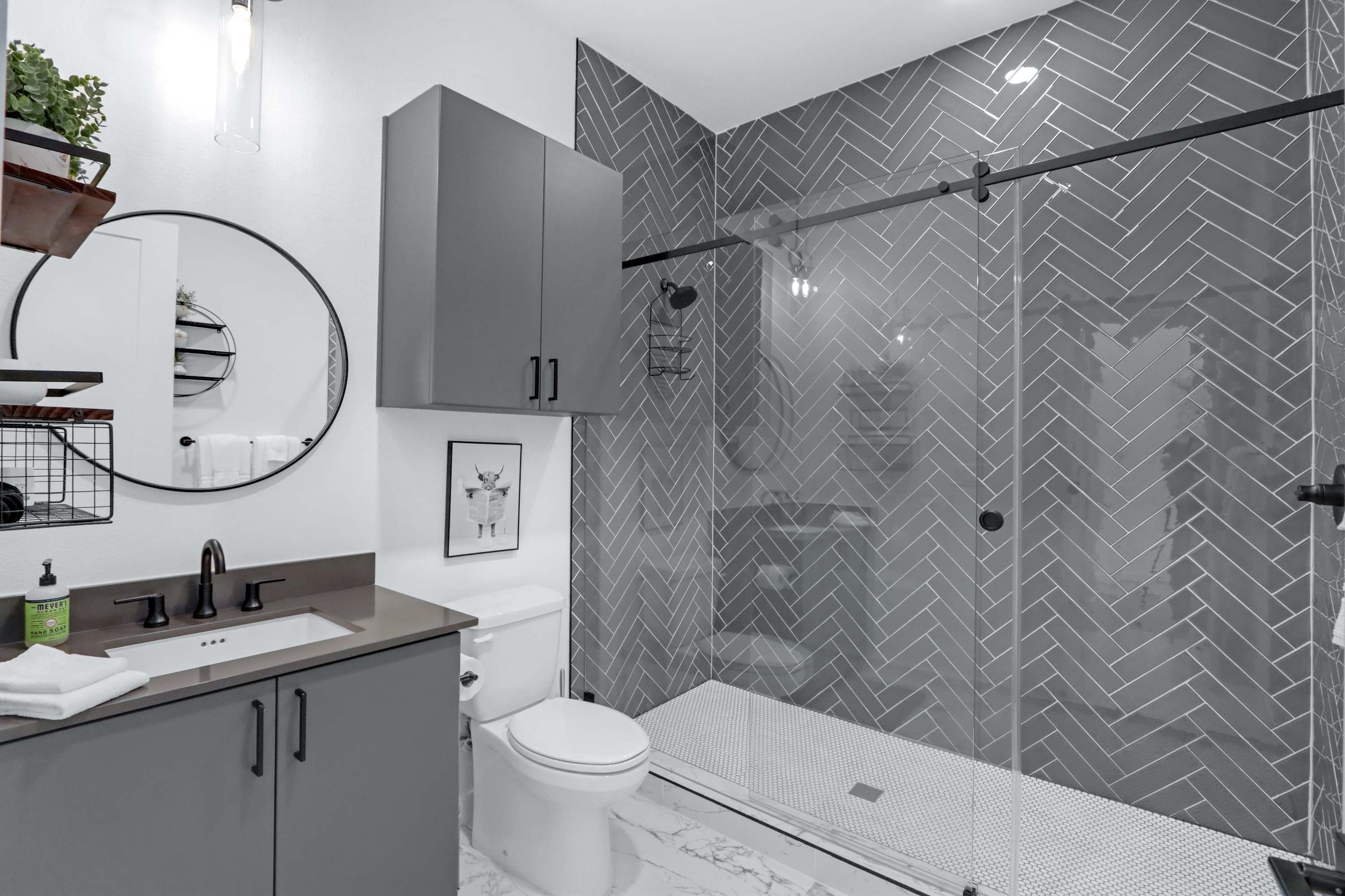 Relax in a Luxe Resort-Style Condo 7