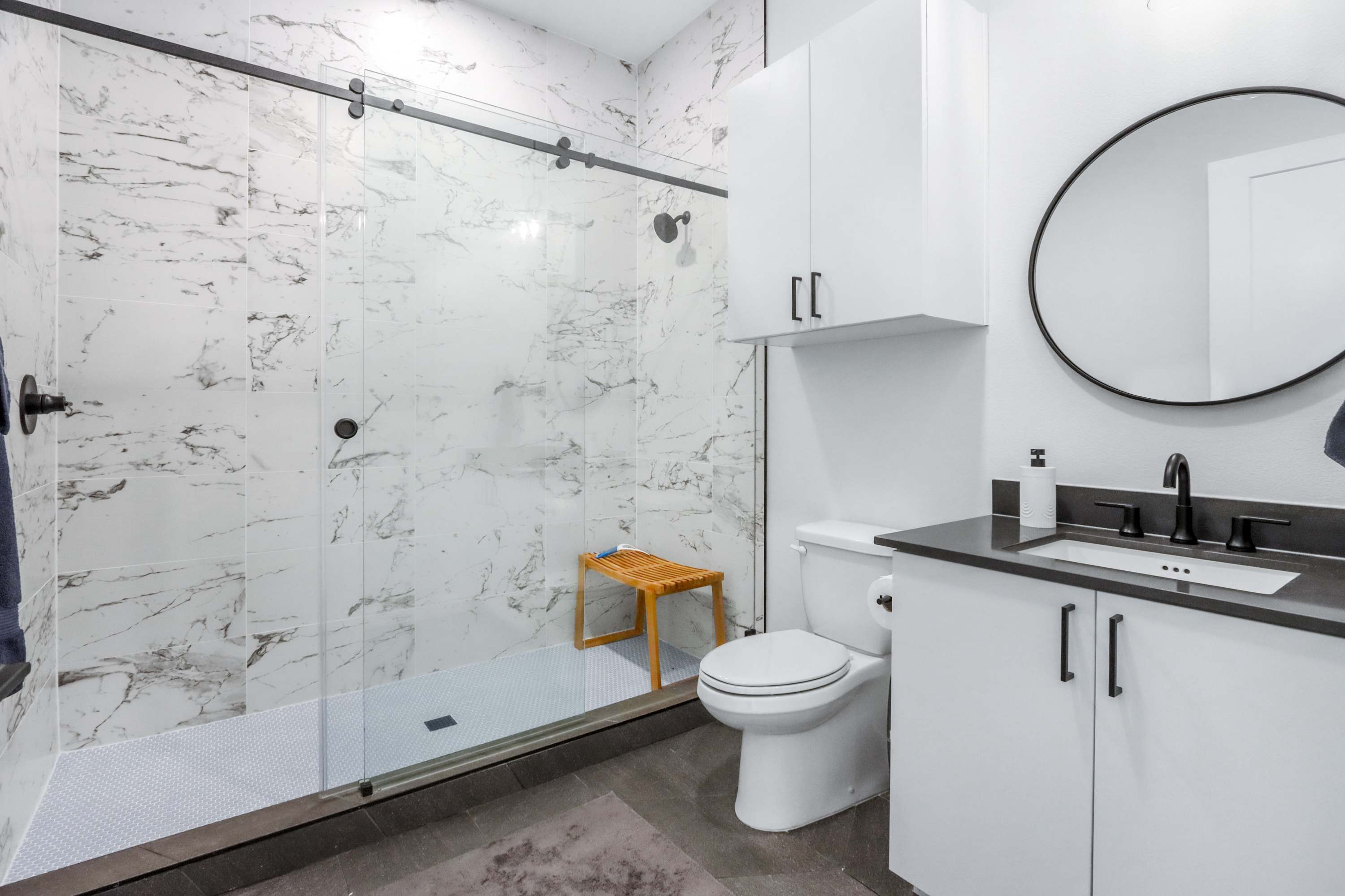 Luxury Resort-Style Living - Centrally Located 6